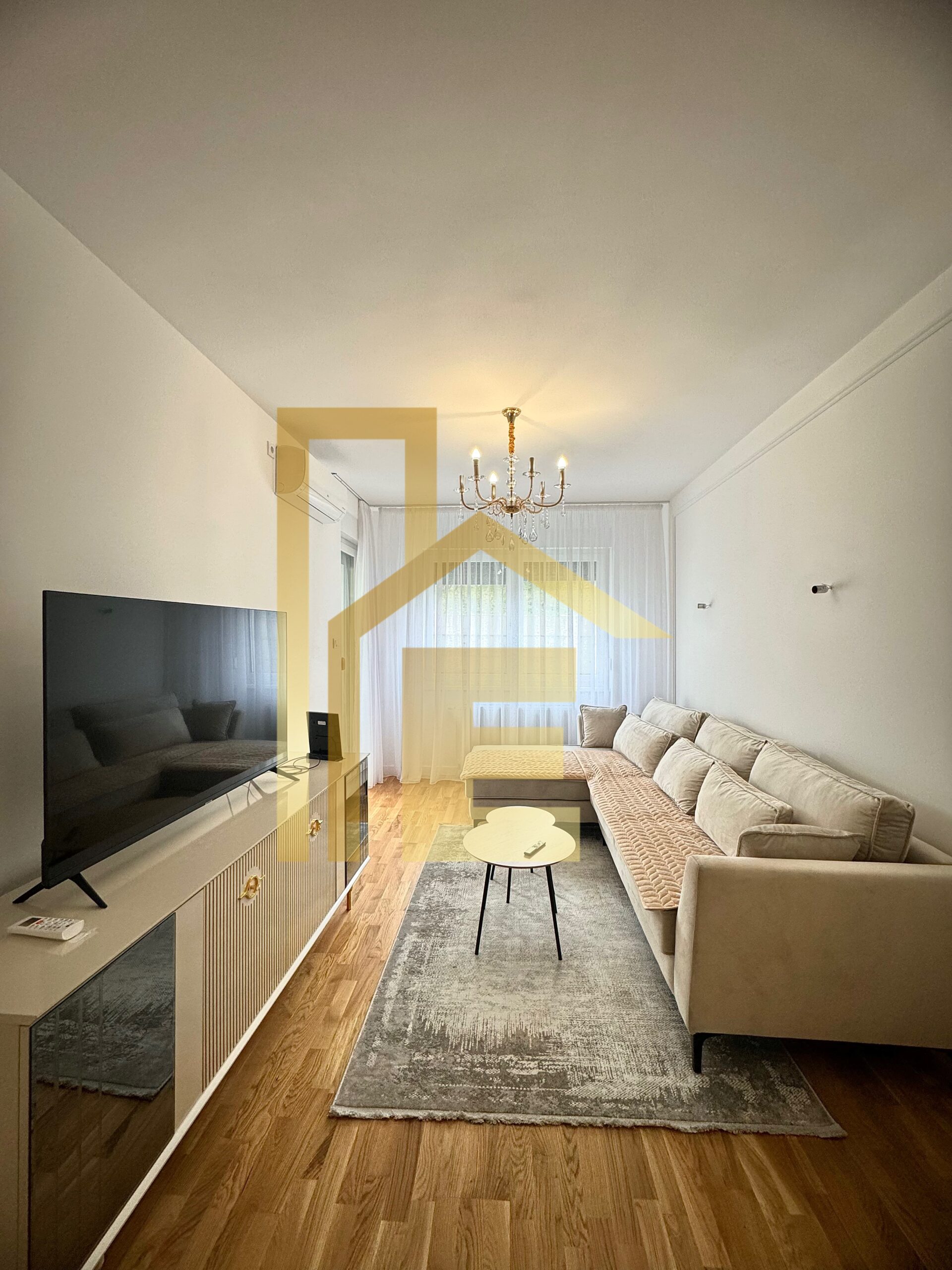 Iznajmljujemo moderno namješten dvosoban stan, naselje Hisete slika 2