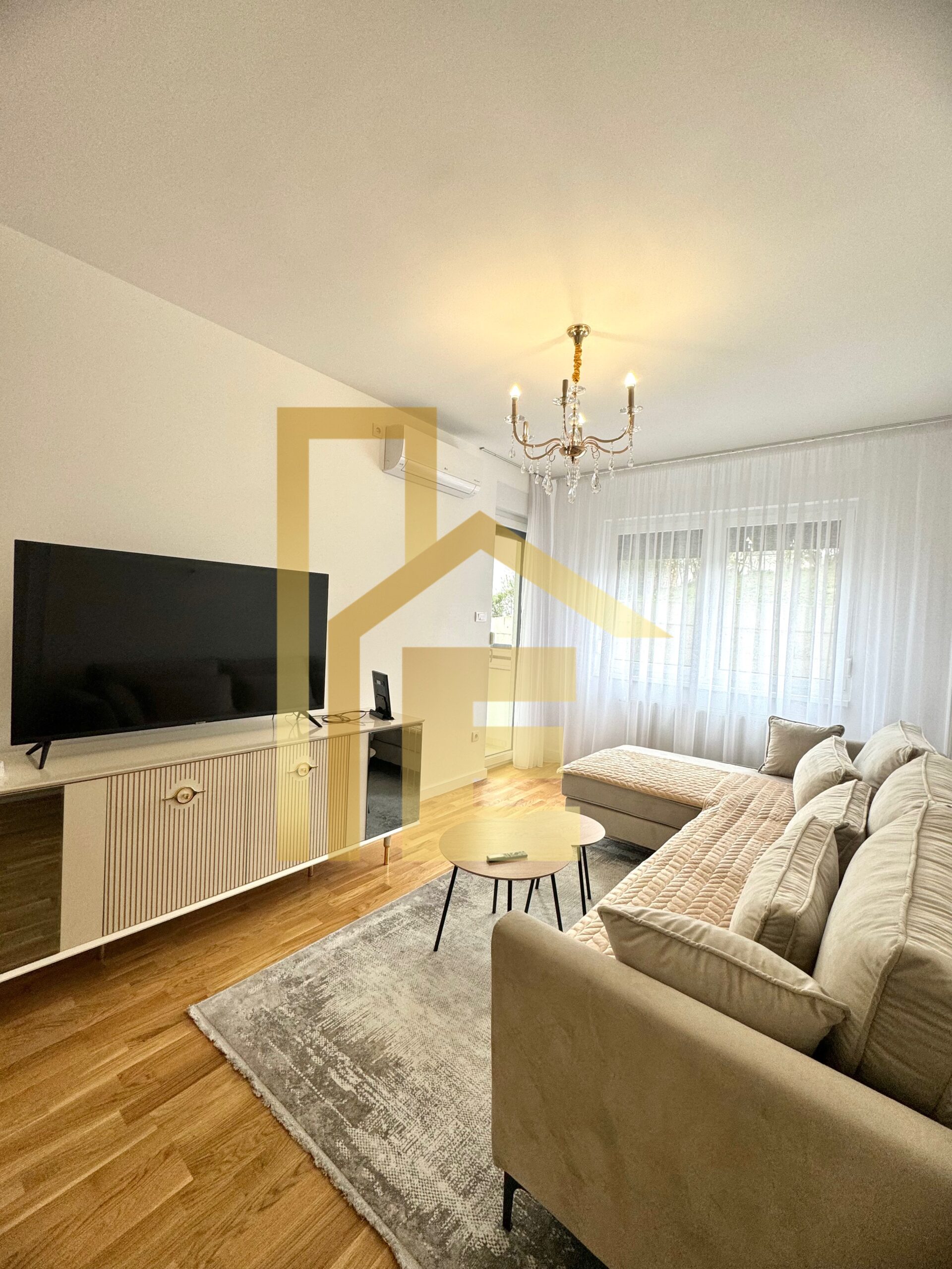 Iznajmljujemo moderno namješten dvosoban stan, naselje Hisete slika 3