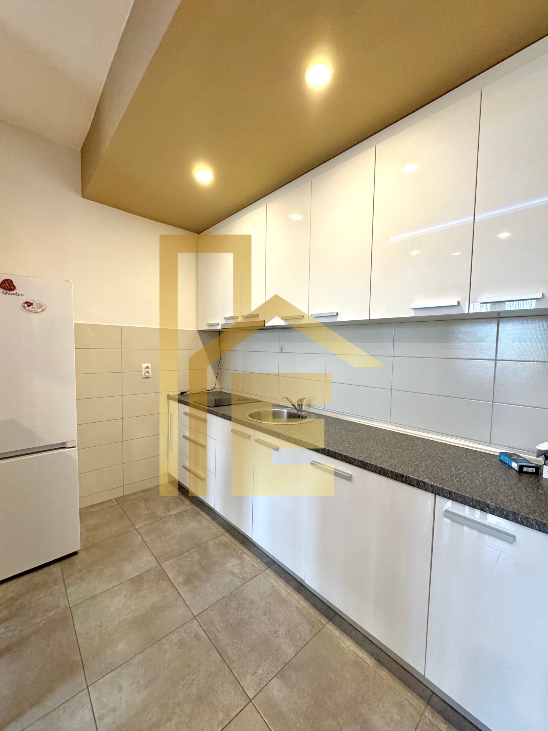 Iznajmljujemo dvosoban stan sa parking mjestom, naselje Čaire slika 6