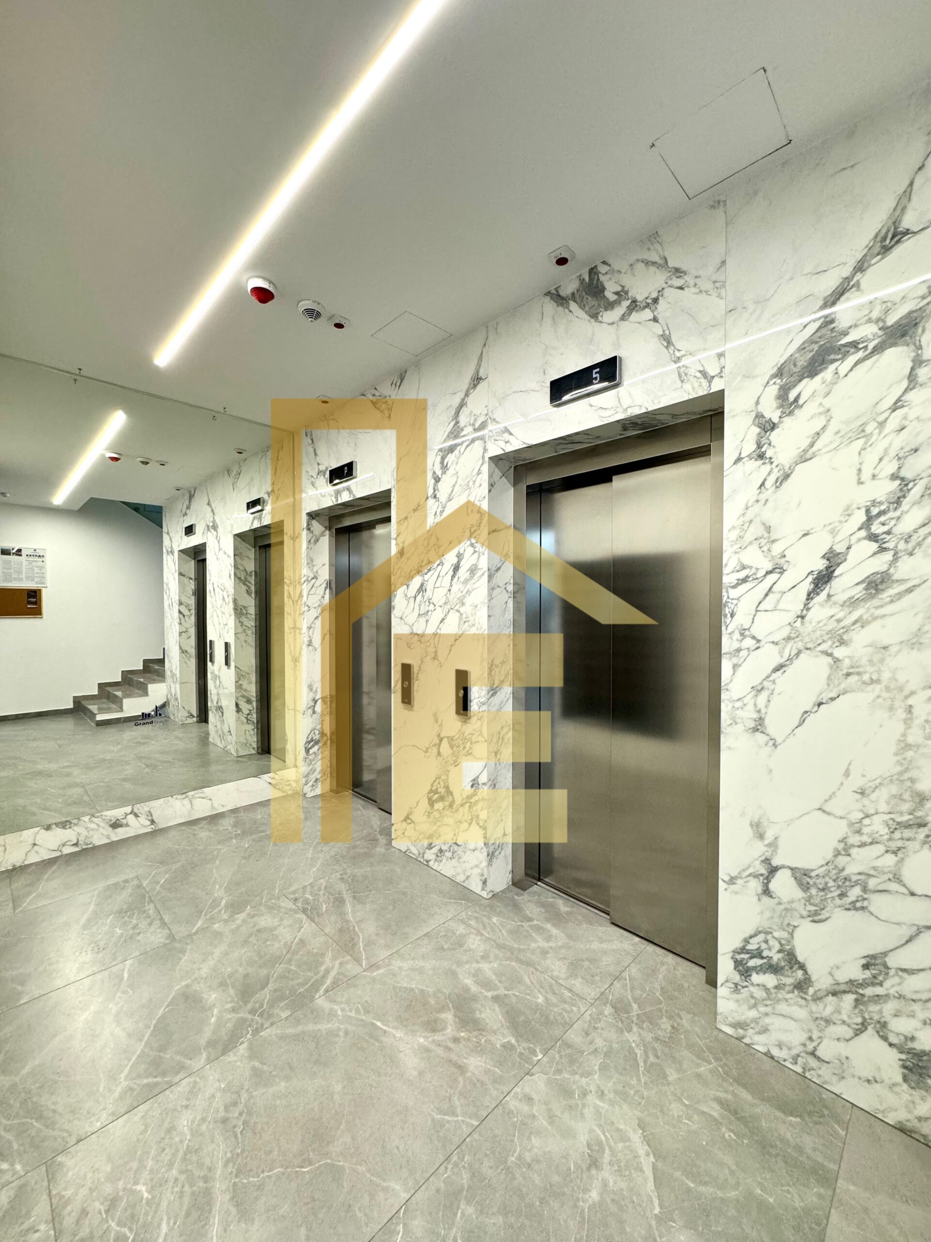 Moderan dvosoban stan sa garažom, Nova Varoš slika 3