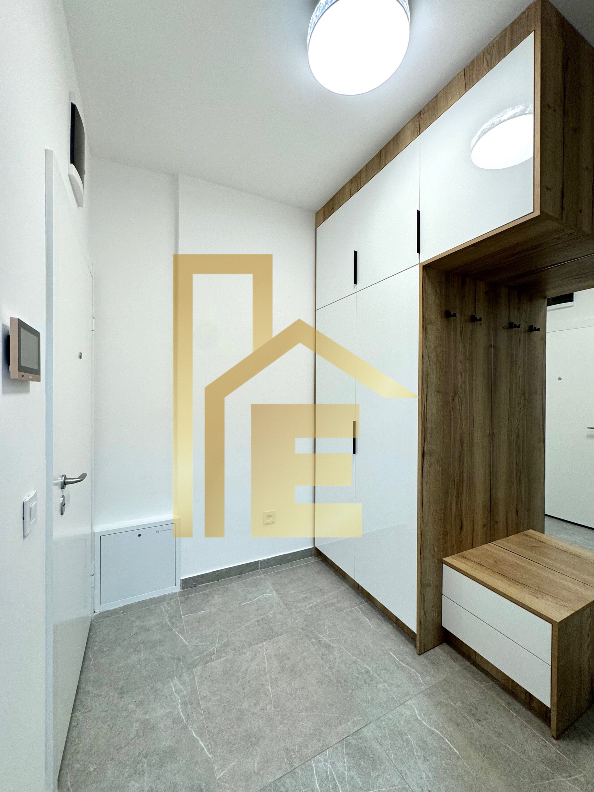 Moderan dvosoban stan sa garažom, Nova Varoš slika 4