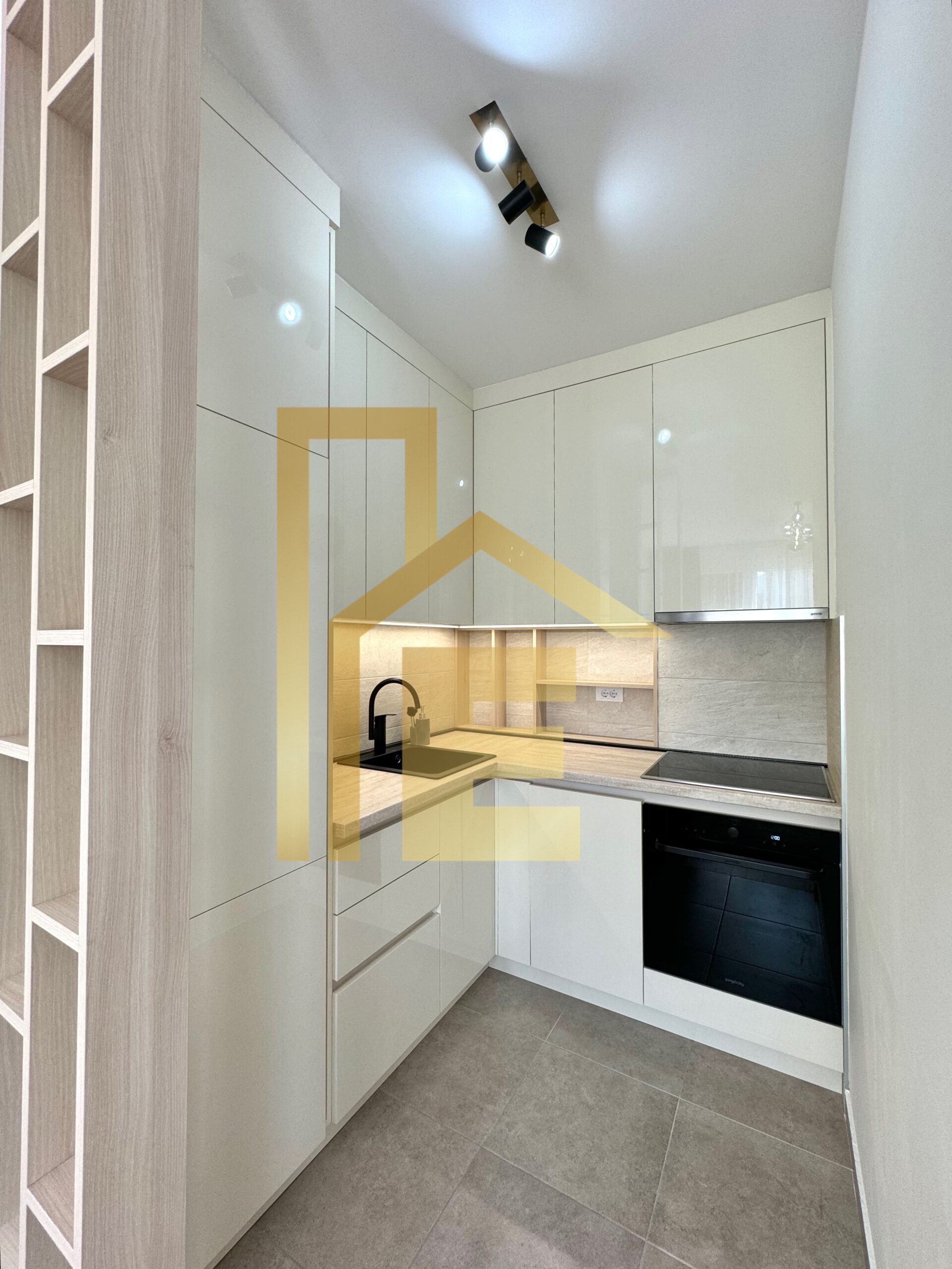 Iznajmljujemo garsonjeru u naselju Ada slika 2