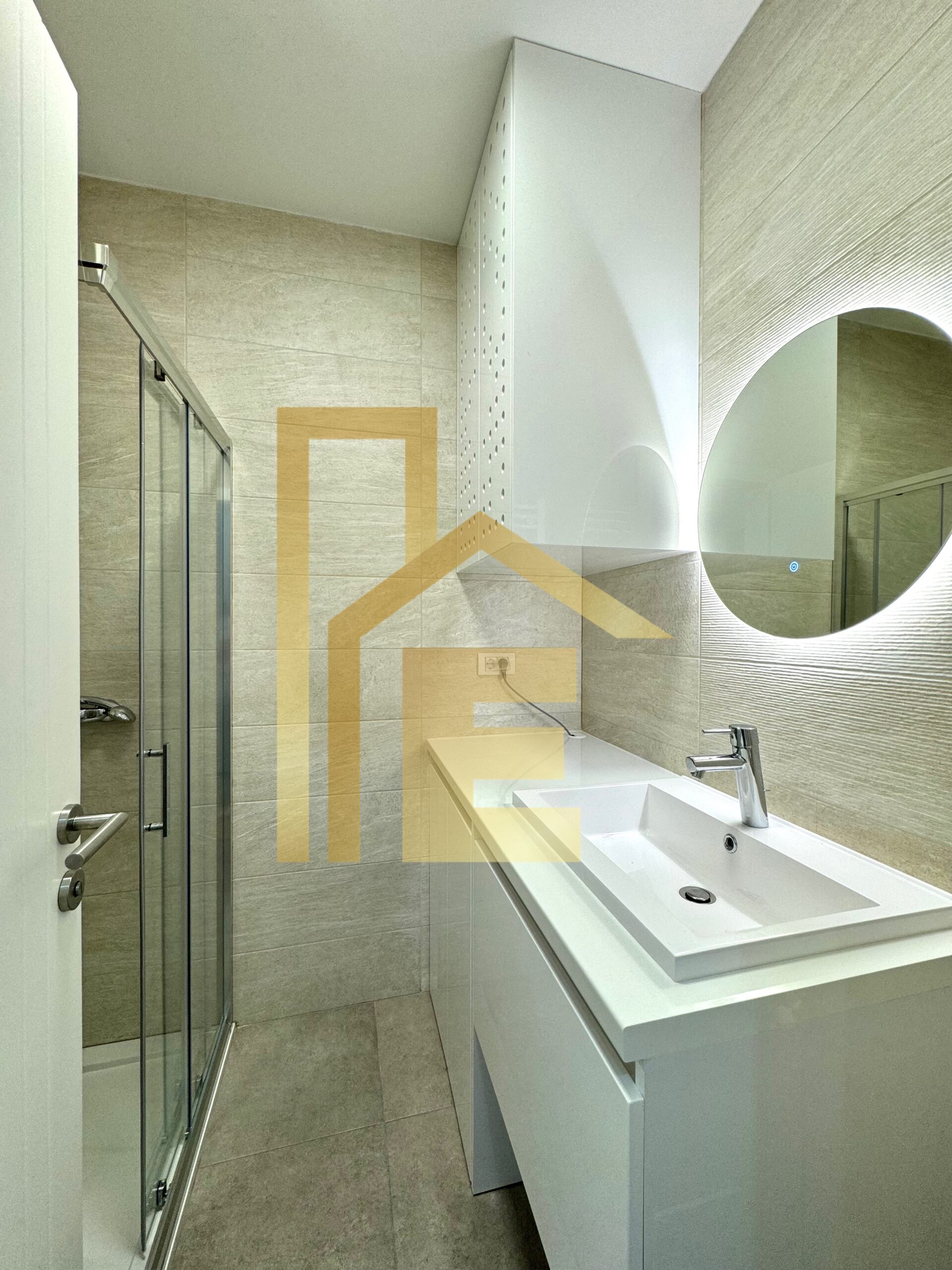 Iznajmljujemo garsonjeru u naselju Ada slika 6