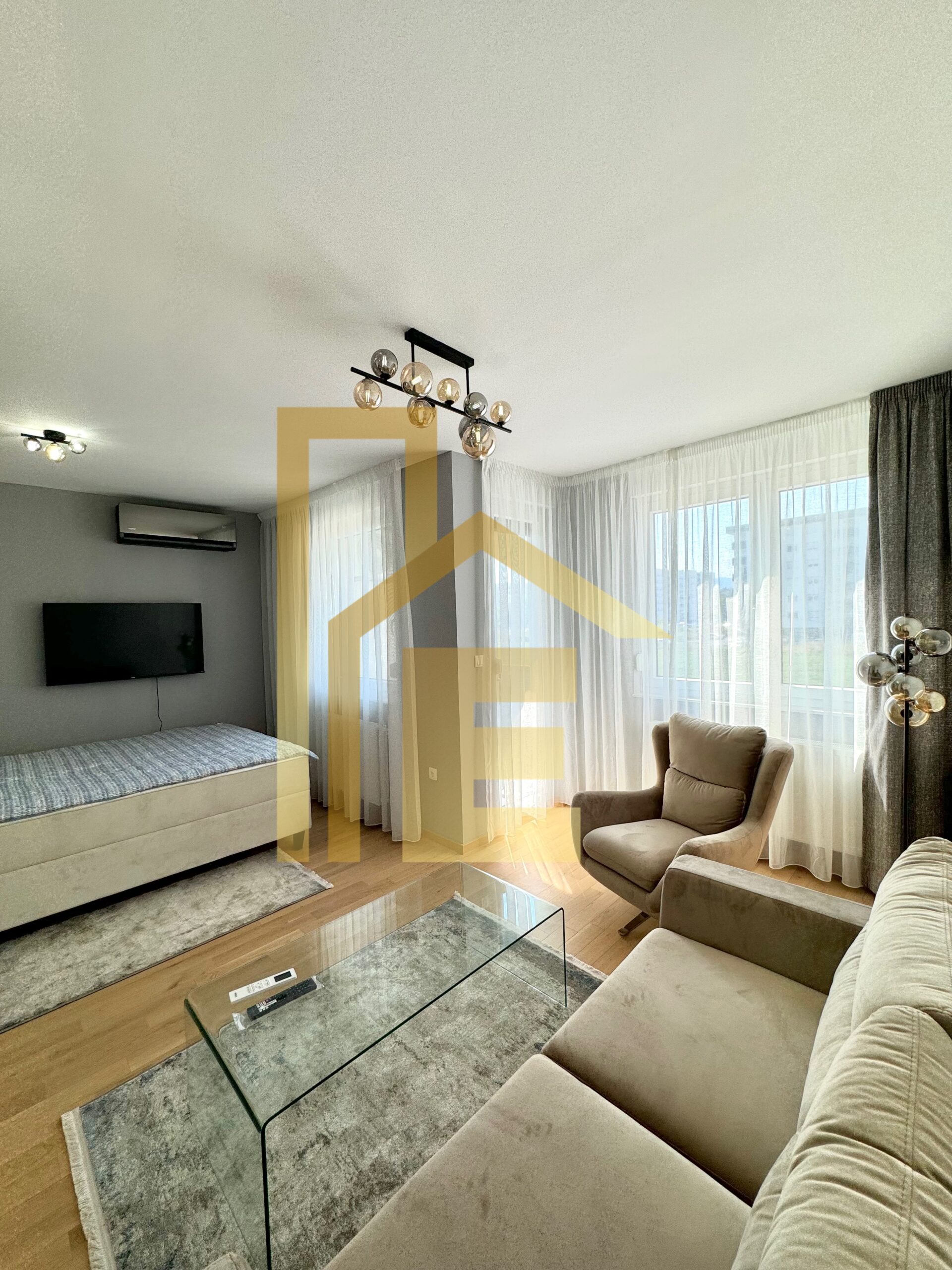 Iznajmljujemo garsonjeru u naselju Ada slika 8