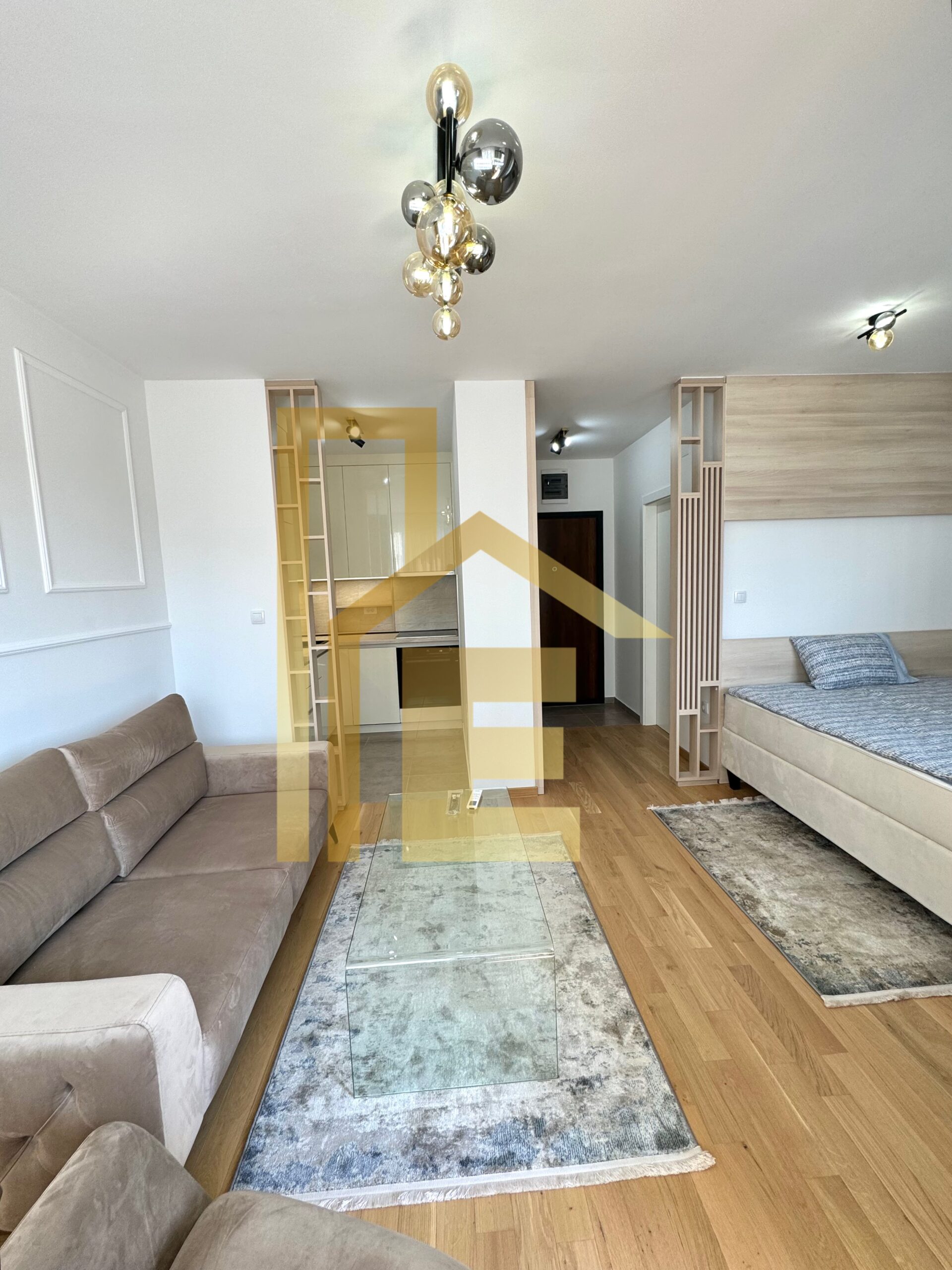 Iznajmljujemo garsonjeru u naselju Ada slika 10