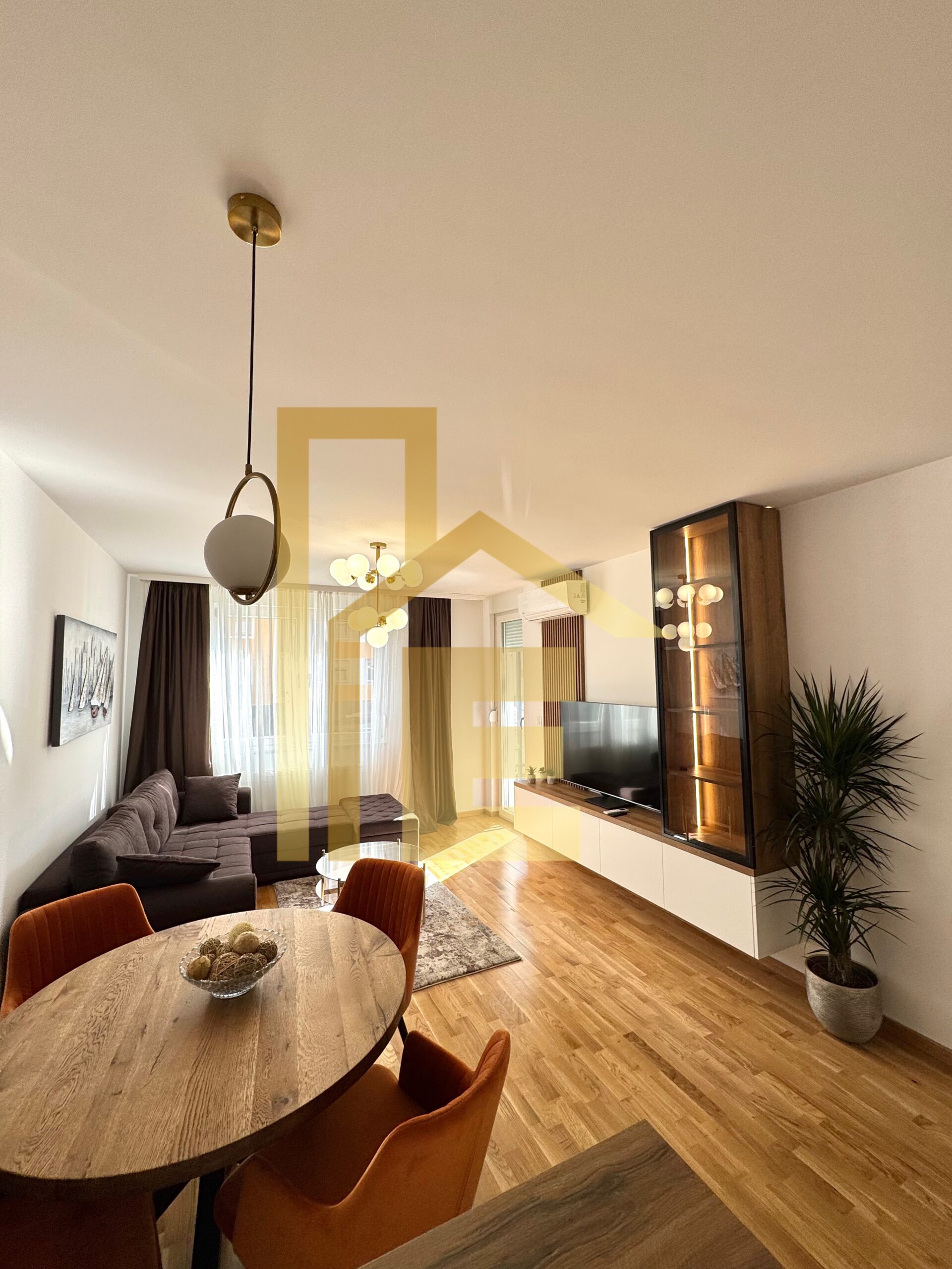 LUX Trosoban stan, City Block slika 3
