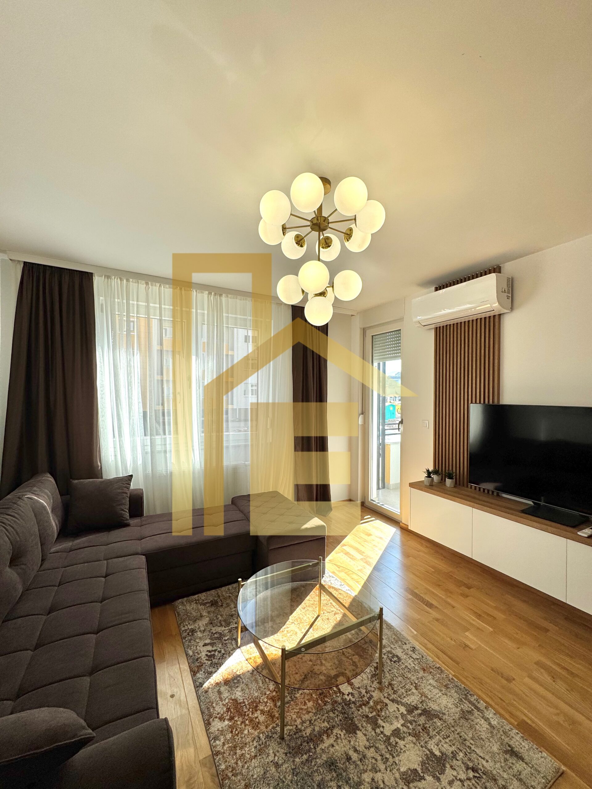 LUX Trosoban stan, City Block slika 4