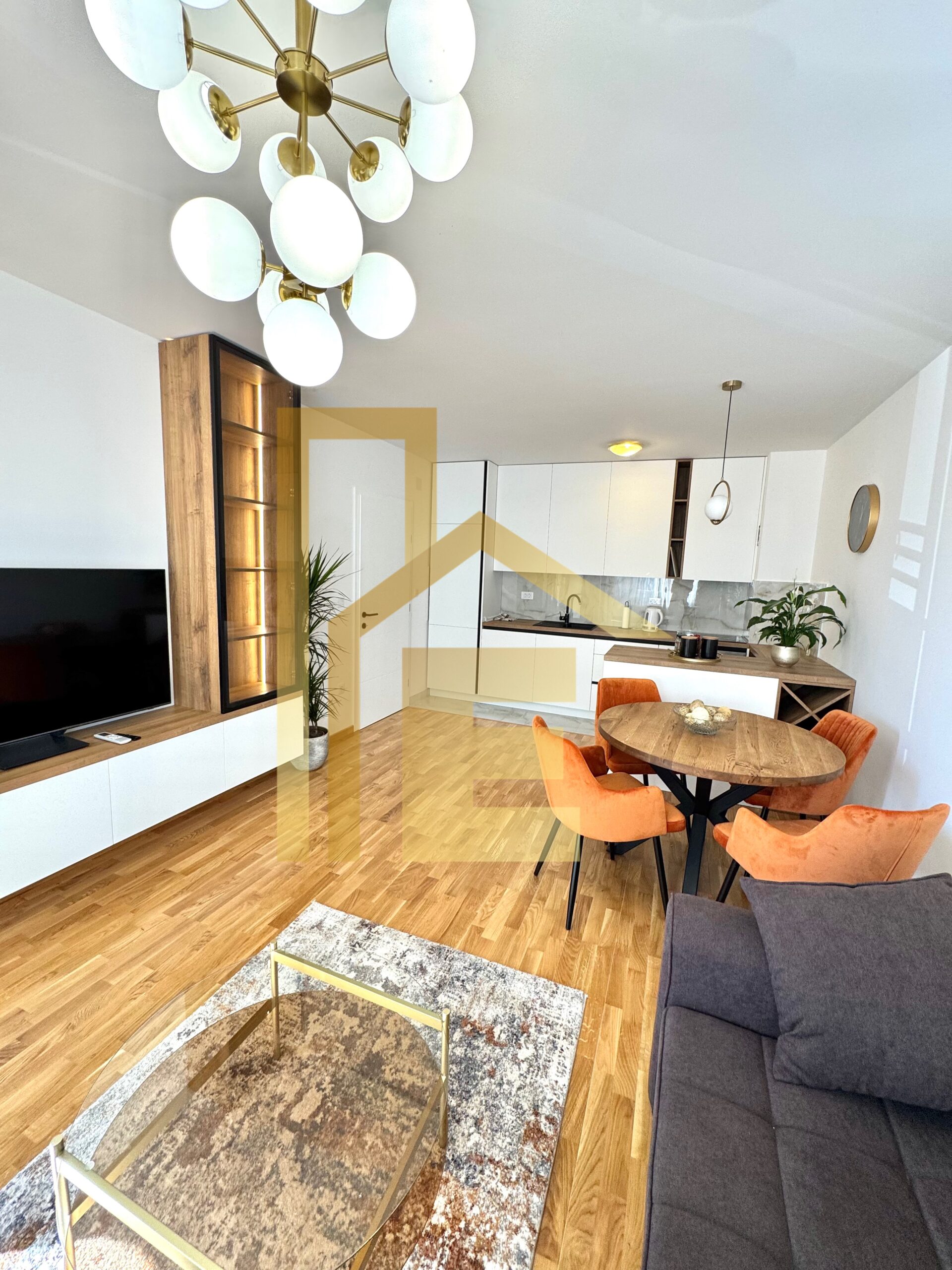 LUX Trosoban stan, City Block slika 8