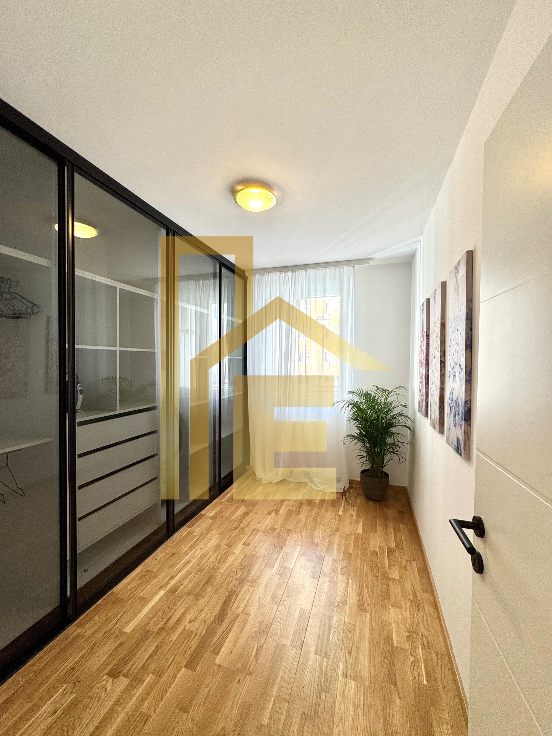 LUX Trosoban stan, City Block slika 13