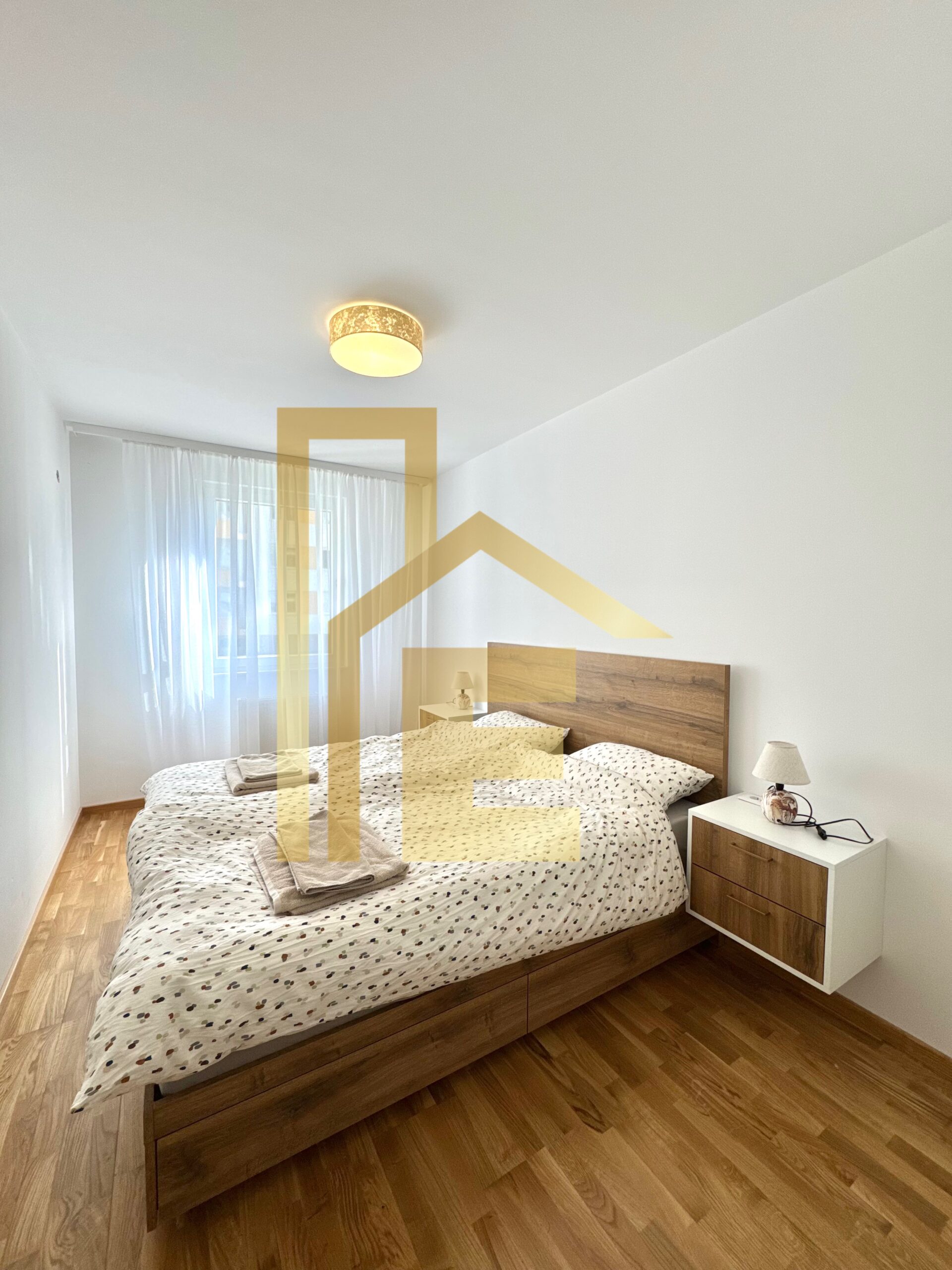 LUX Trosoban stan, City Block slika 15