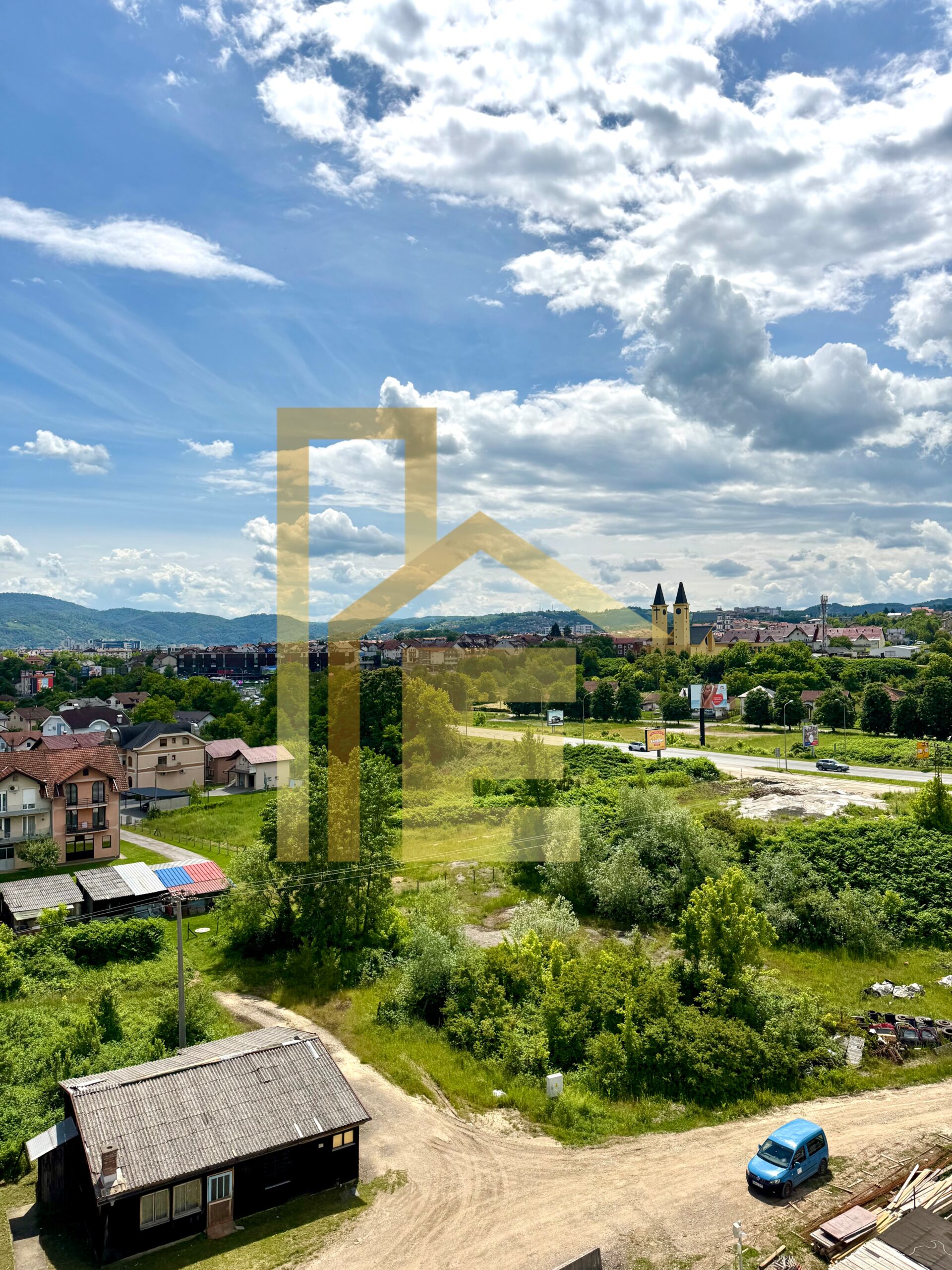 Na prodaju trosoban stan sa otvorenim pogledom, Lazarevo slika 15