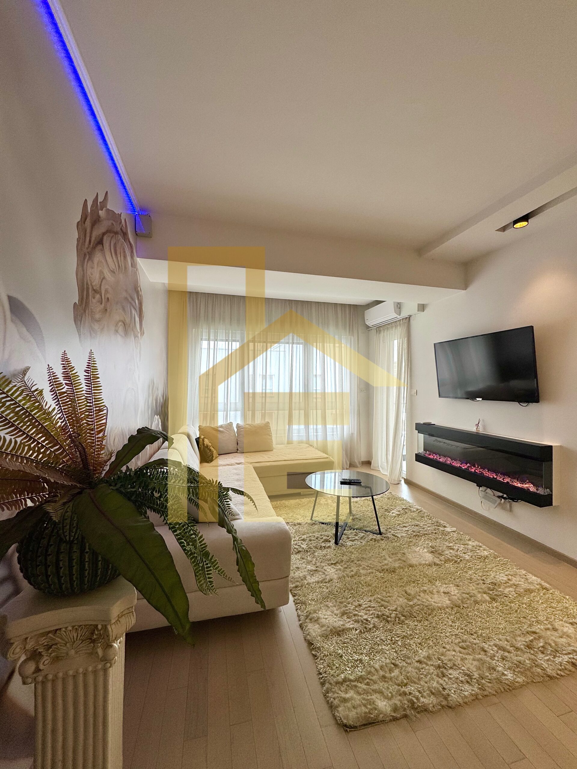 LUX trosoban stan sa garažom, Centar slika 4