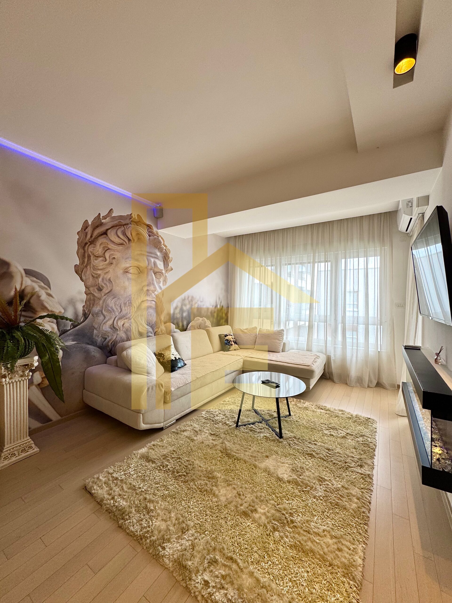 LUX trosoban stan sa garažom, Centar slika 7