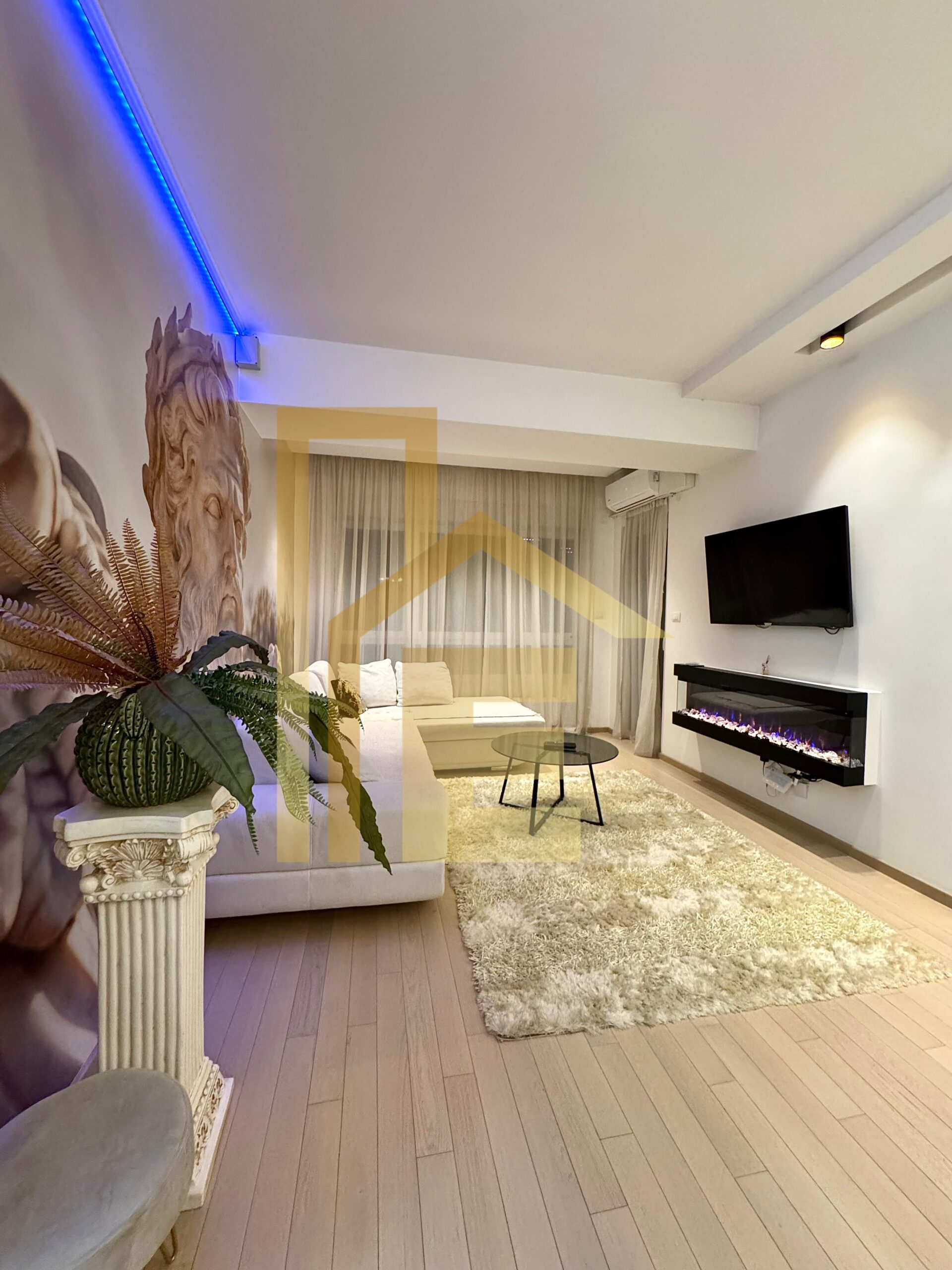 LUX trosoban stan sa garažom, Centar slika 6