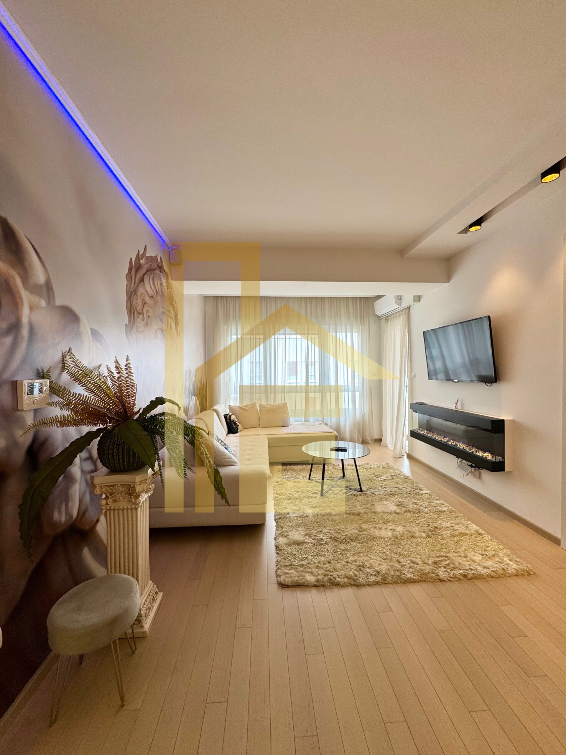 LUX trosoban stan sa garažom, Centar slika 5