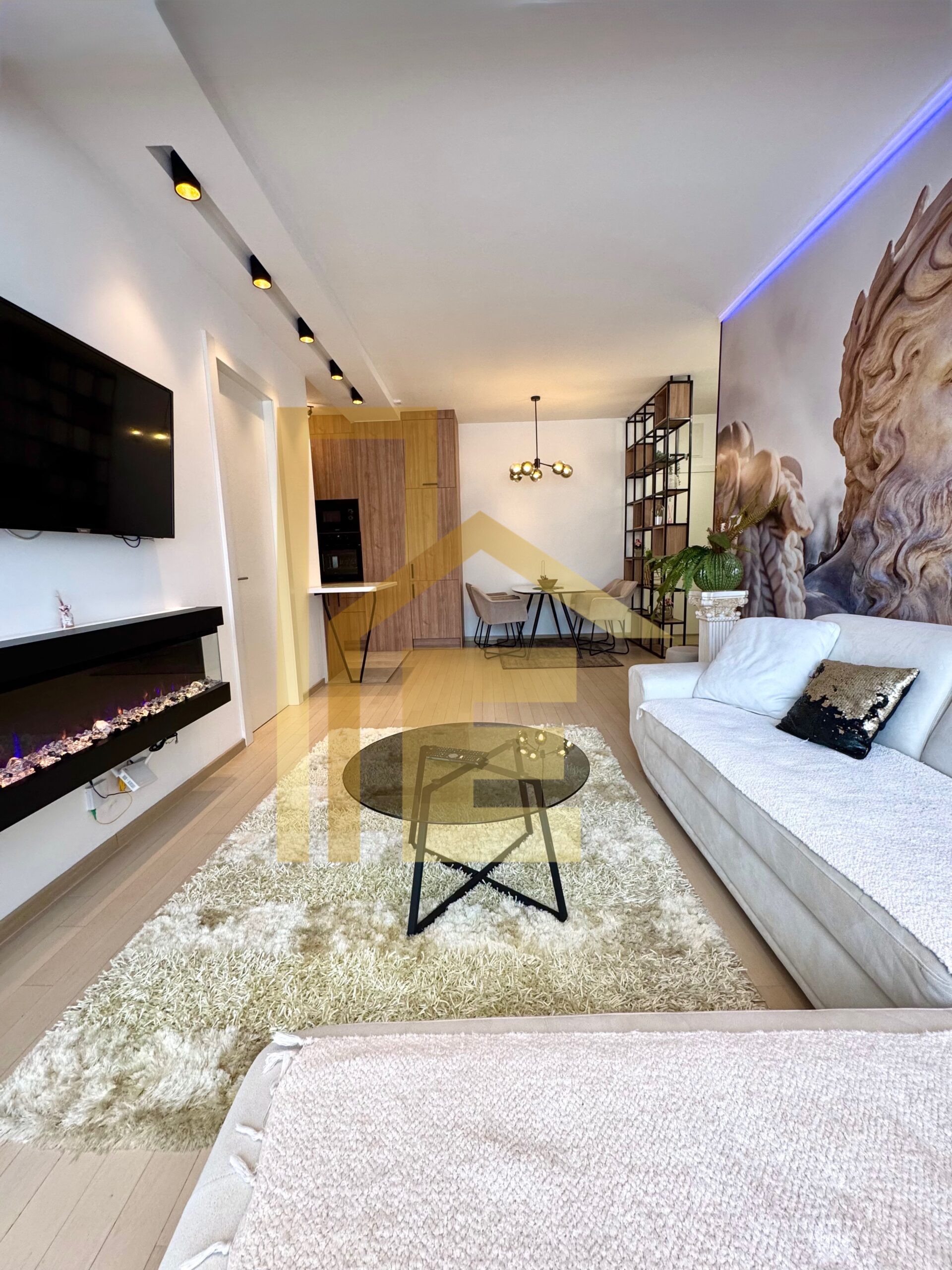 LUX trosoban stan sa garažom, Centar slika 10