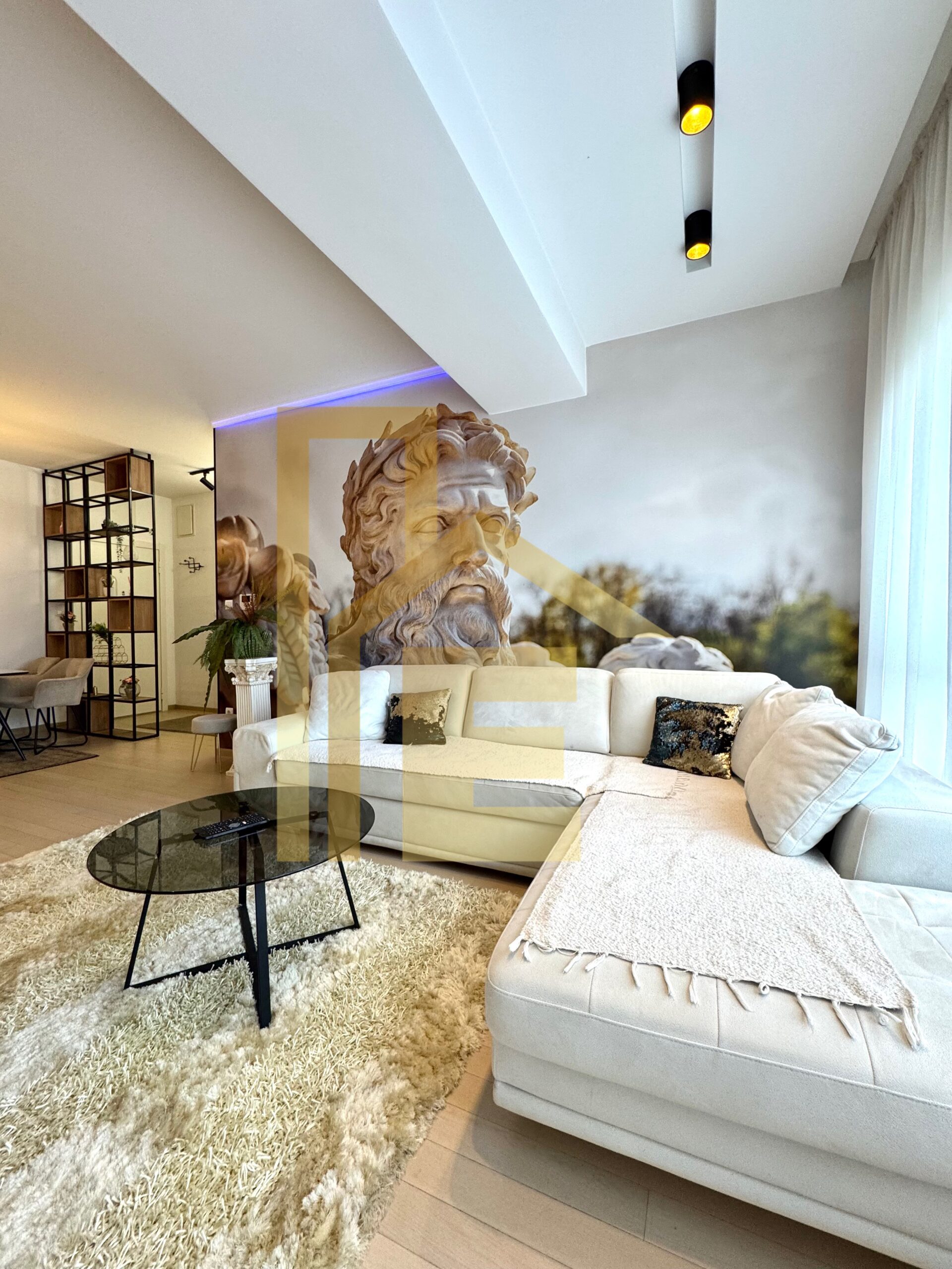 LUX trosoban stan sa garažom, Centar slika 9