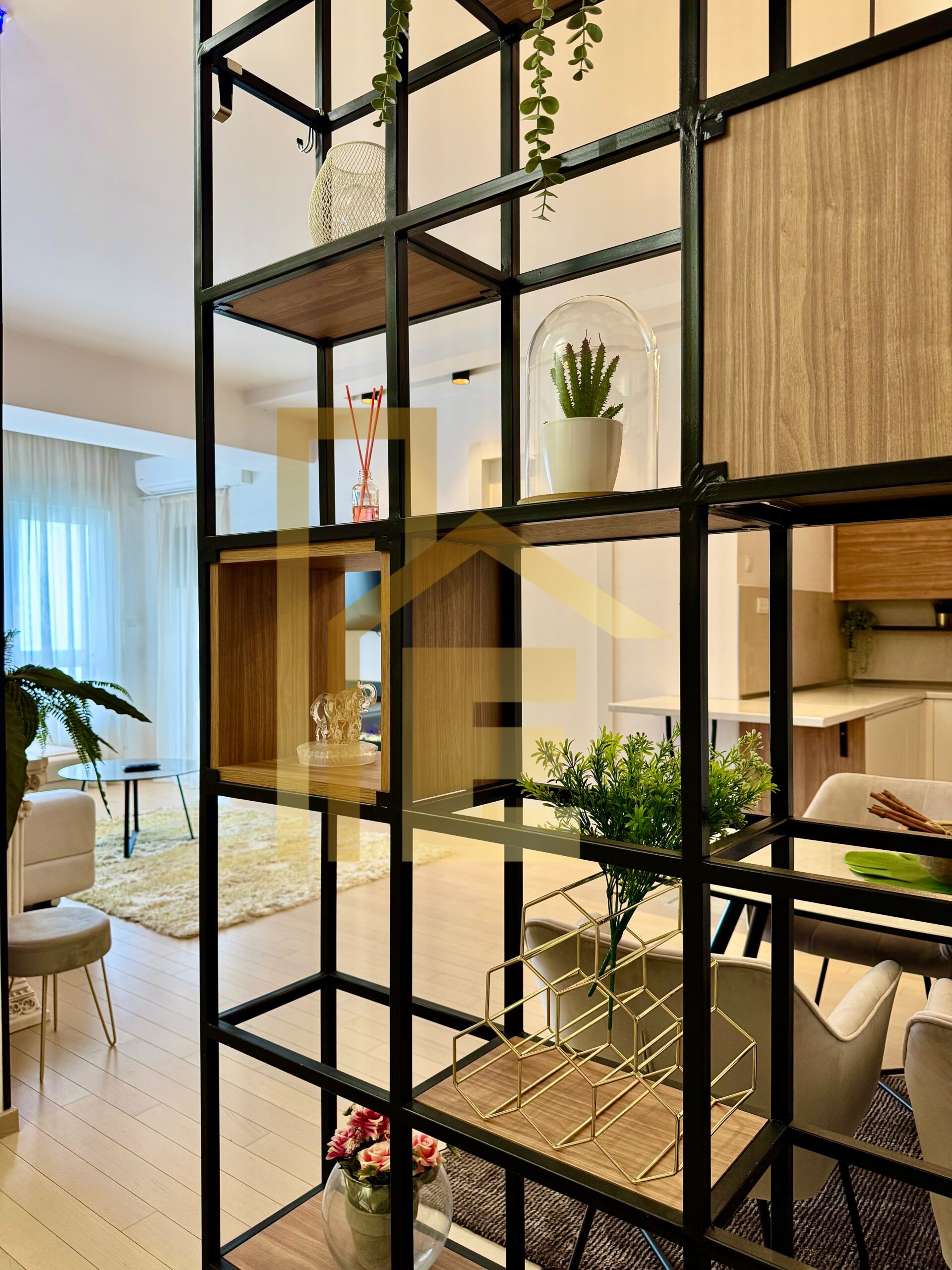 LUX trosoban stan sa garažom, Centar slika 19