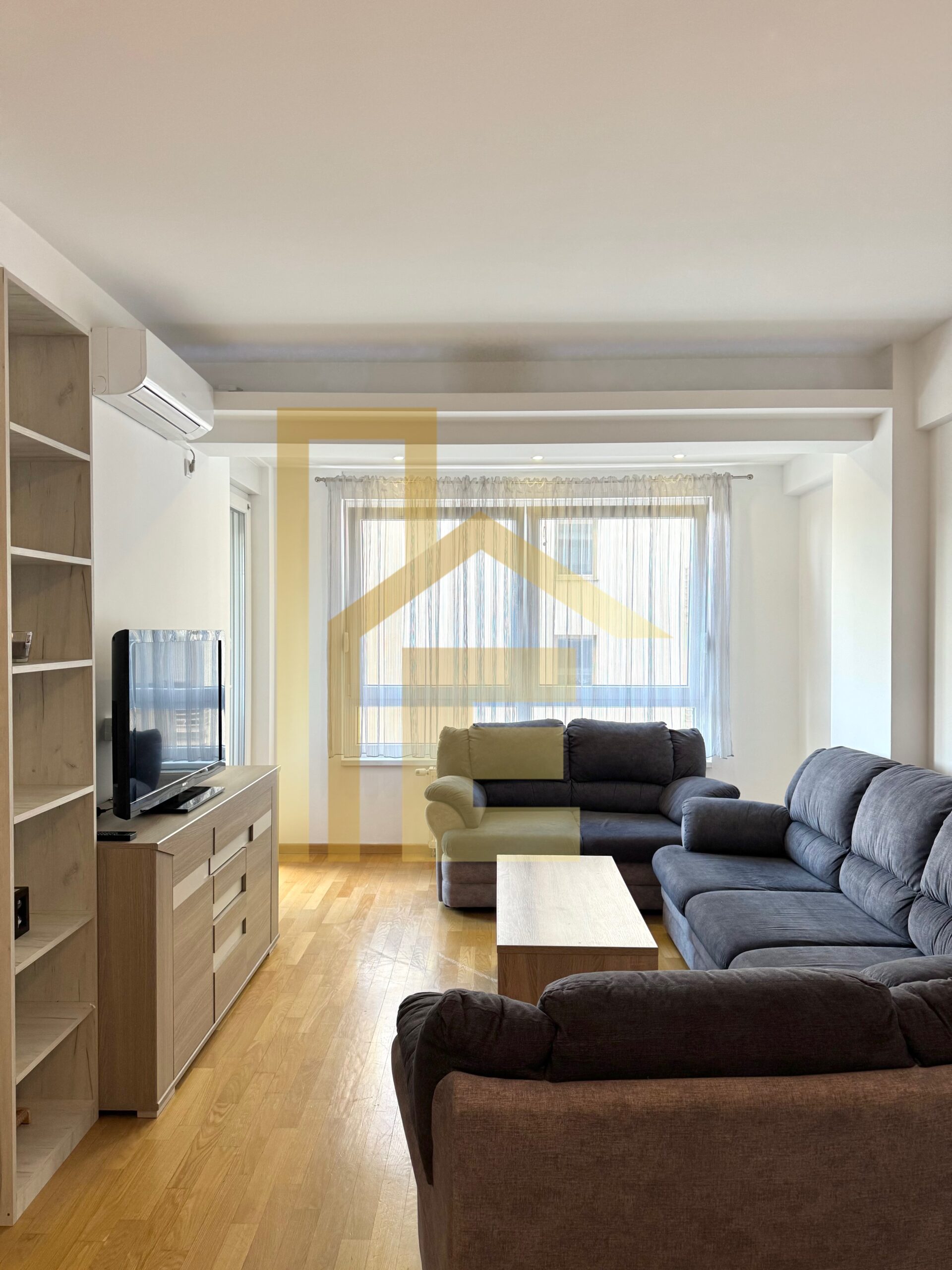 Dvosoban stan sa parkingom kod hotela Marriott slika 3
