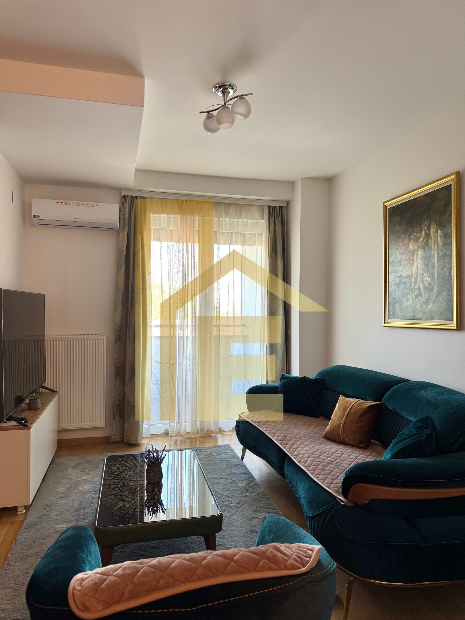 Iznajmljujemo trosoban stan sa garažom, SPO Casa Mia slika 3