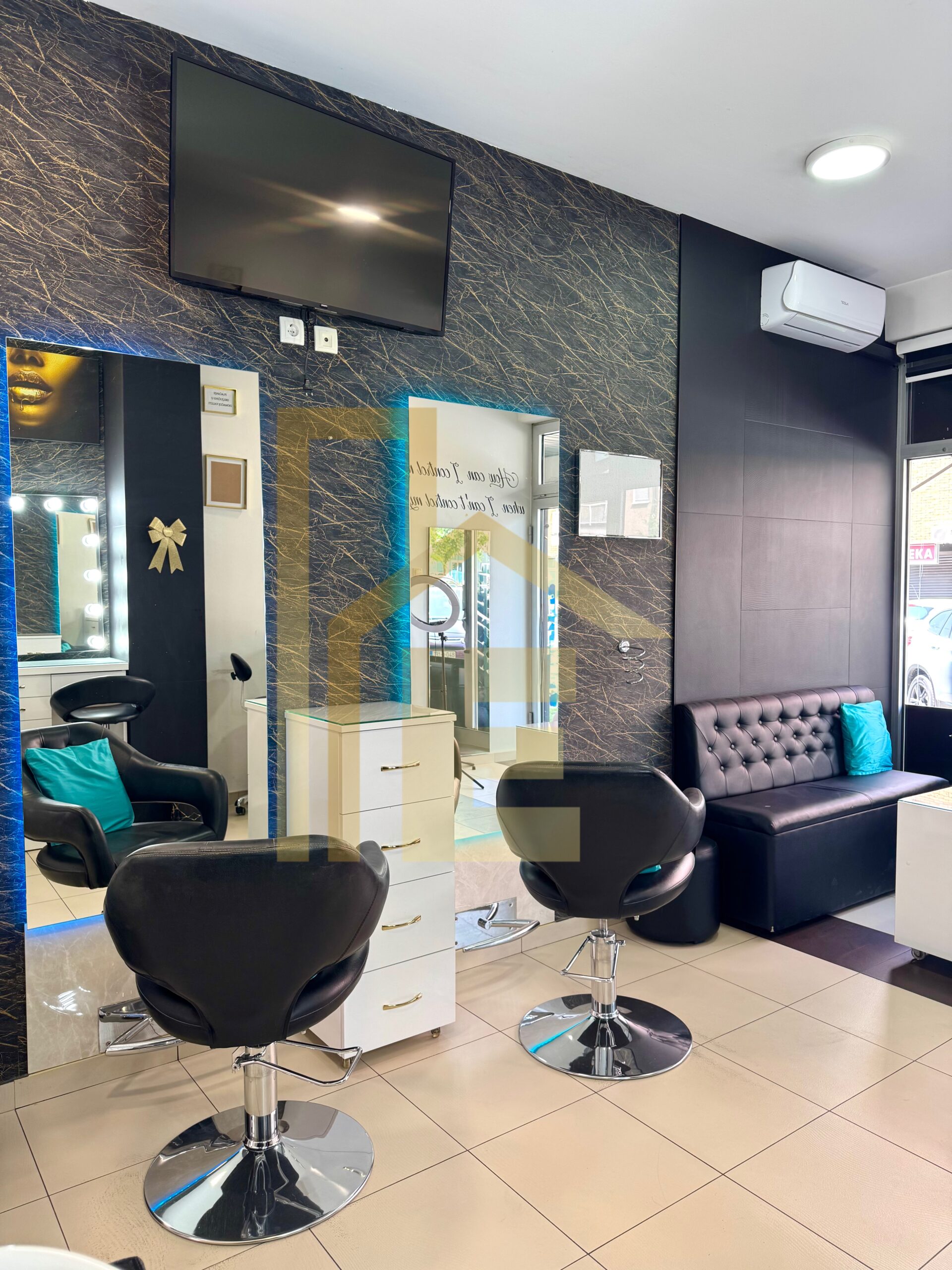 Iznajmljujemo frizersko – kozmetički salon, podnožje Starčevice slika 7