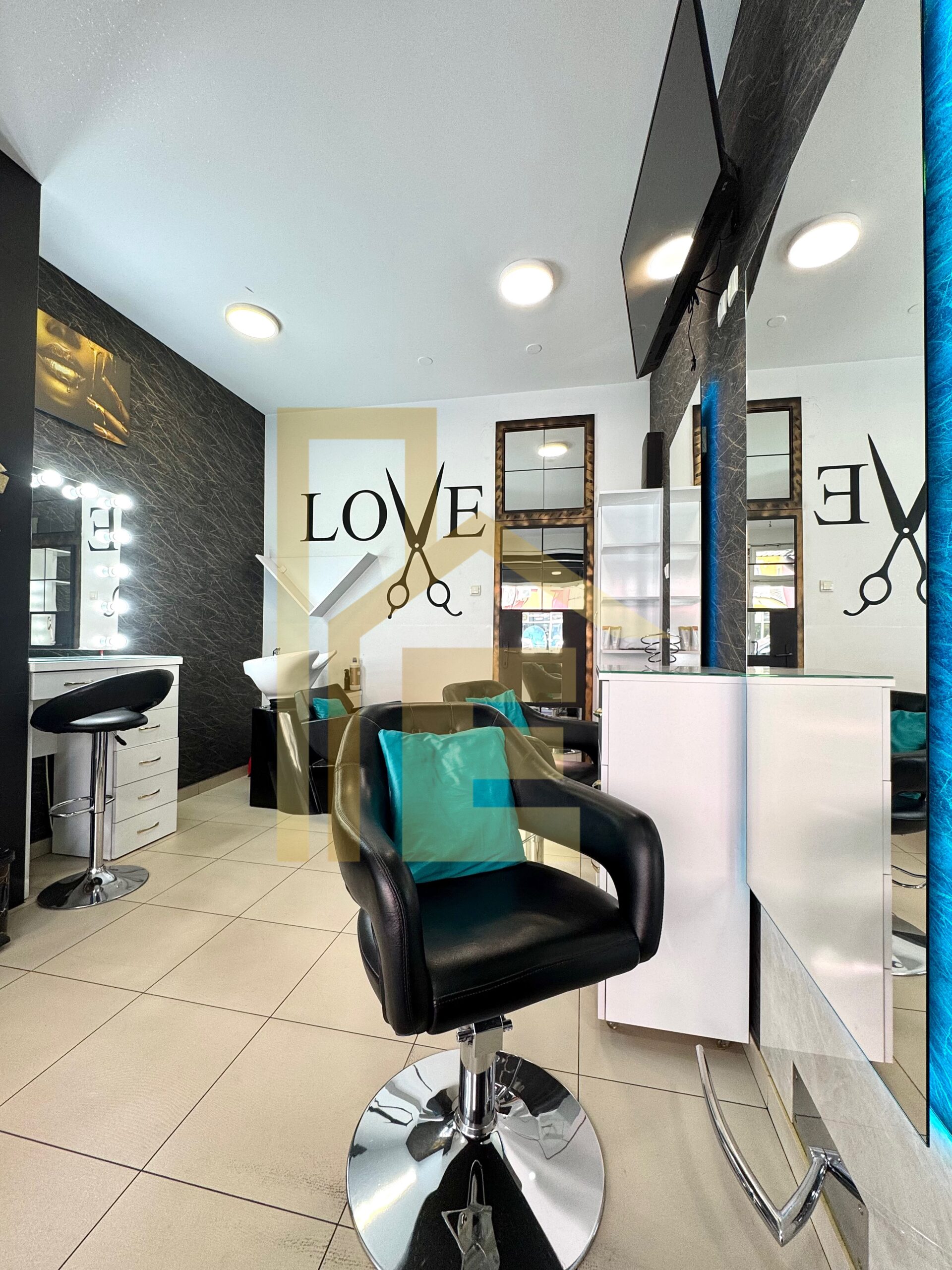 Iznajmljujemo frizersko – kozmetički salon, podnožje Starčevice slika 6
