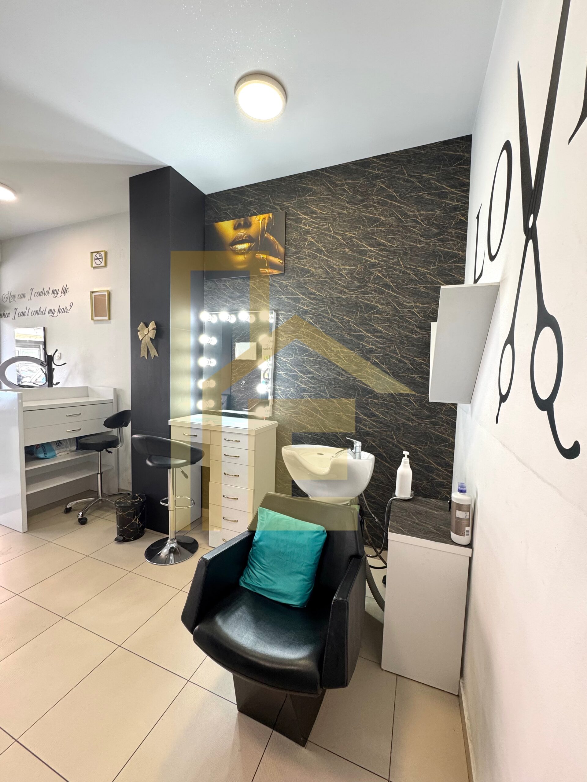 Iznajmljujemo frizersko – kozmetički salon, podnožje Starčevice slika 12