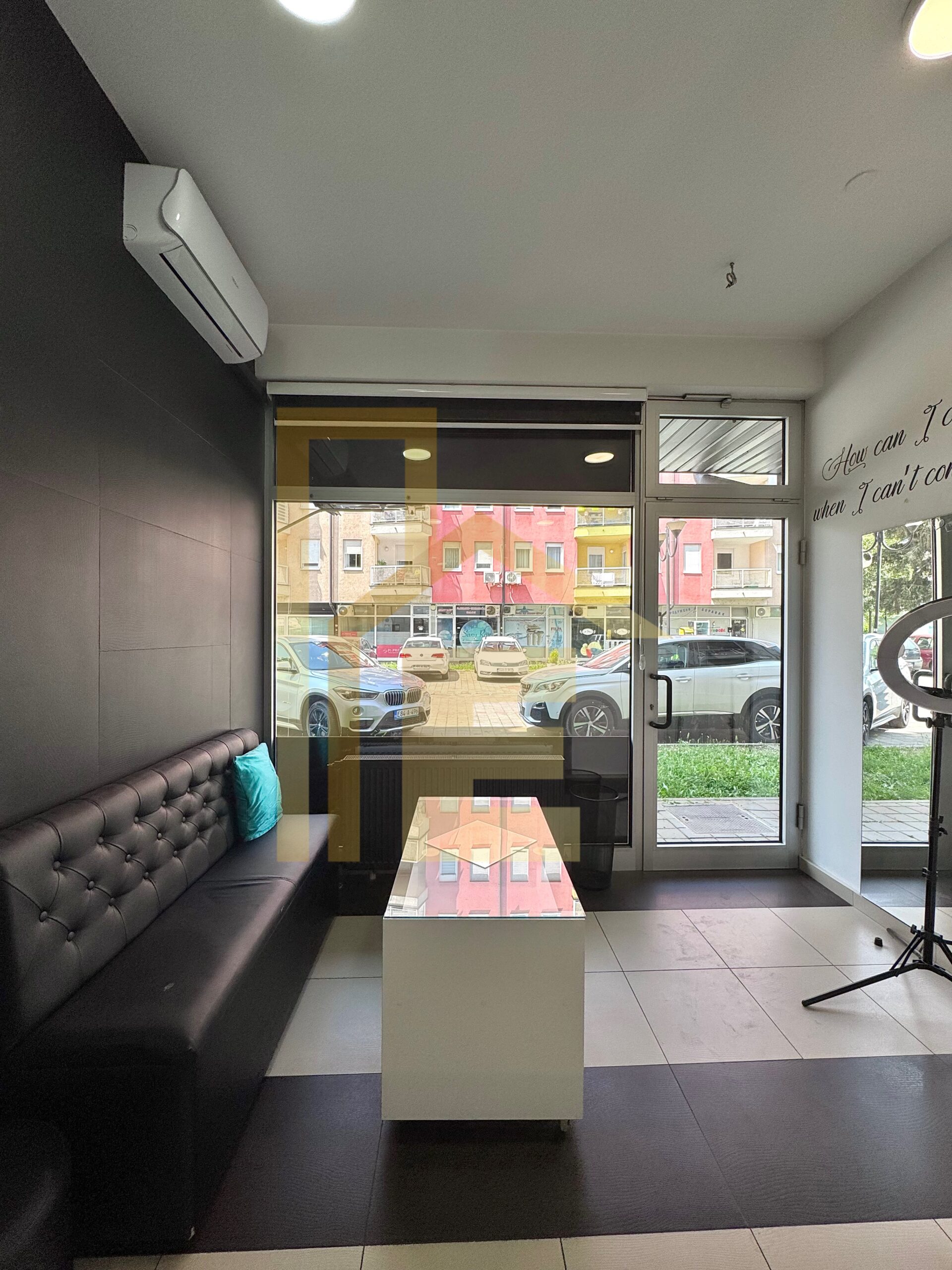 Iznajmljujemo frizersko – kozmetički salon, podnožje Starčevice slika 16