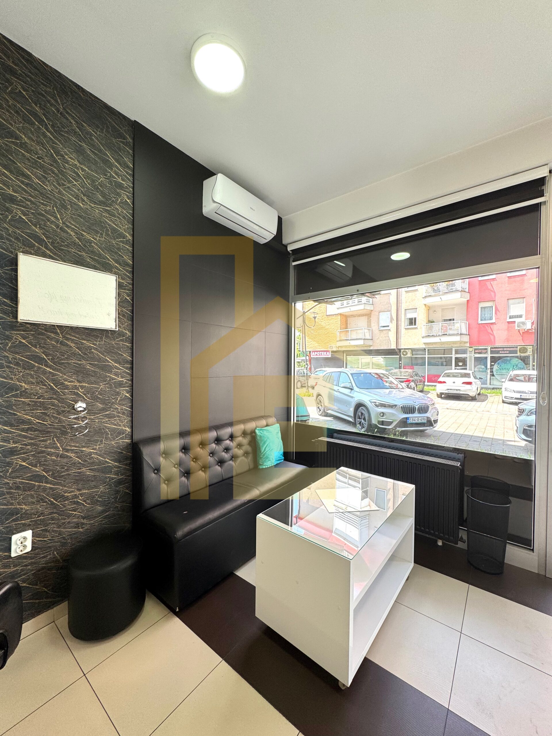 Iznajmljujemo frizersko – kozmetički salon, podnožje Starčevice slika 15