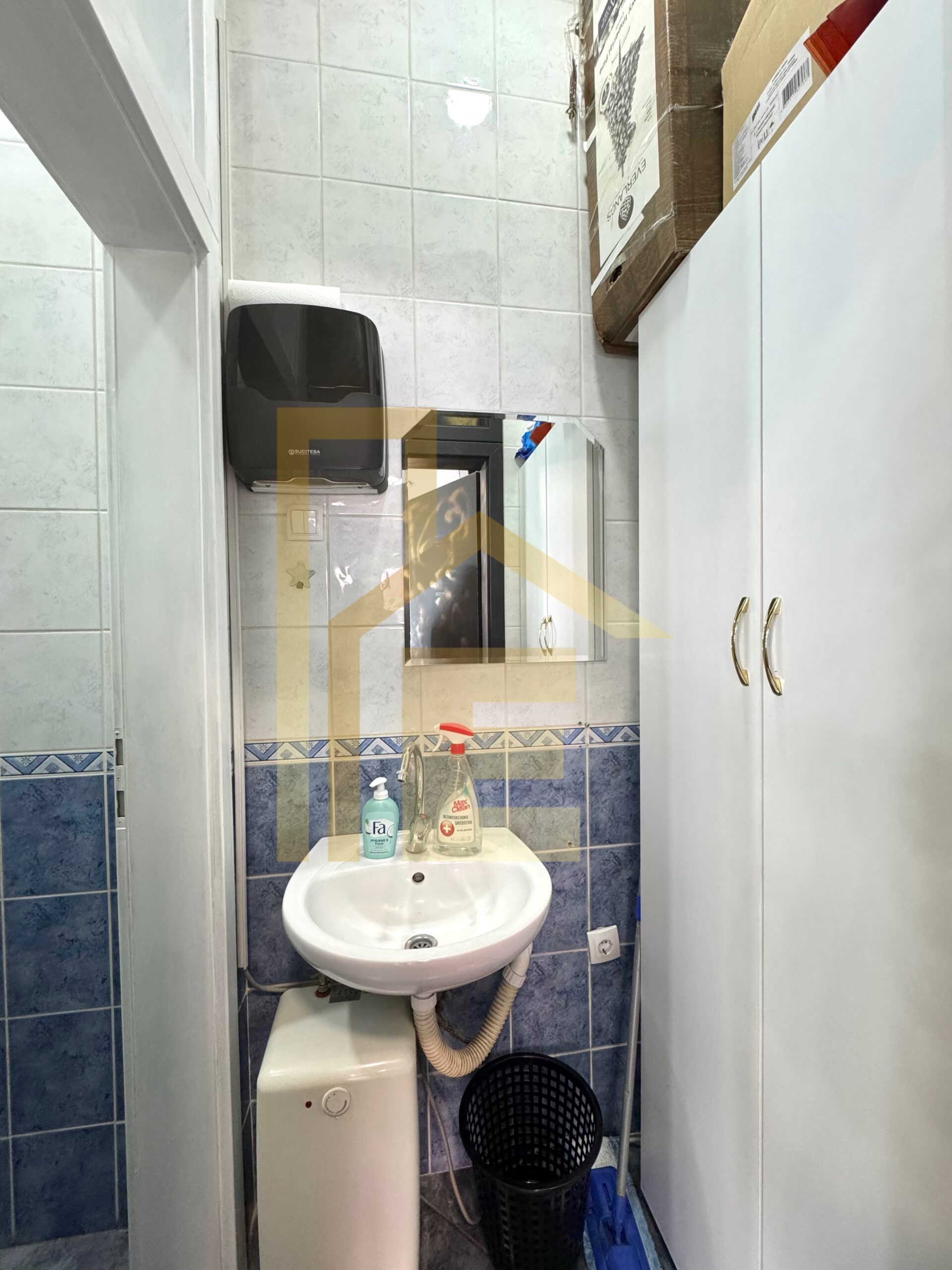Iznajmljujemo frizersko – kozmetički salon, podnožje Starčevice slika 17