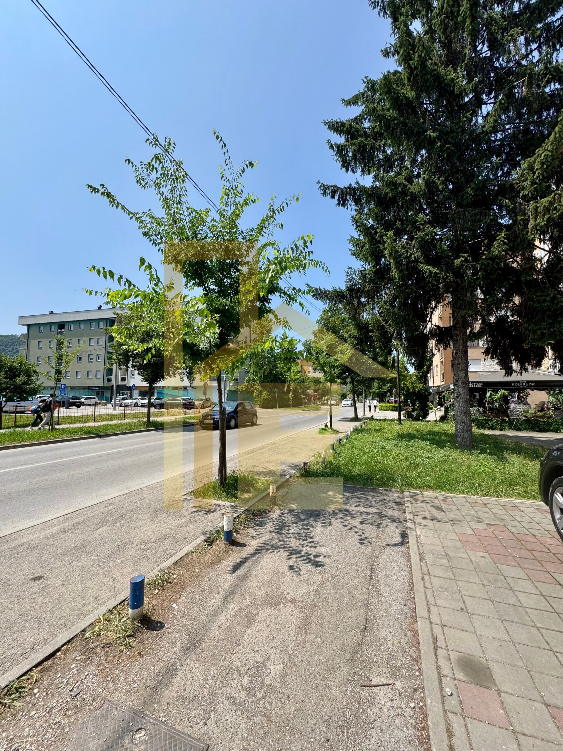 Iznajmljujemo frizersko – kozmetički salon, podnožje Starčevice slika 18