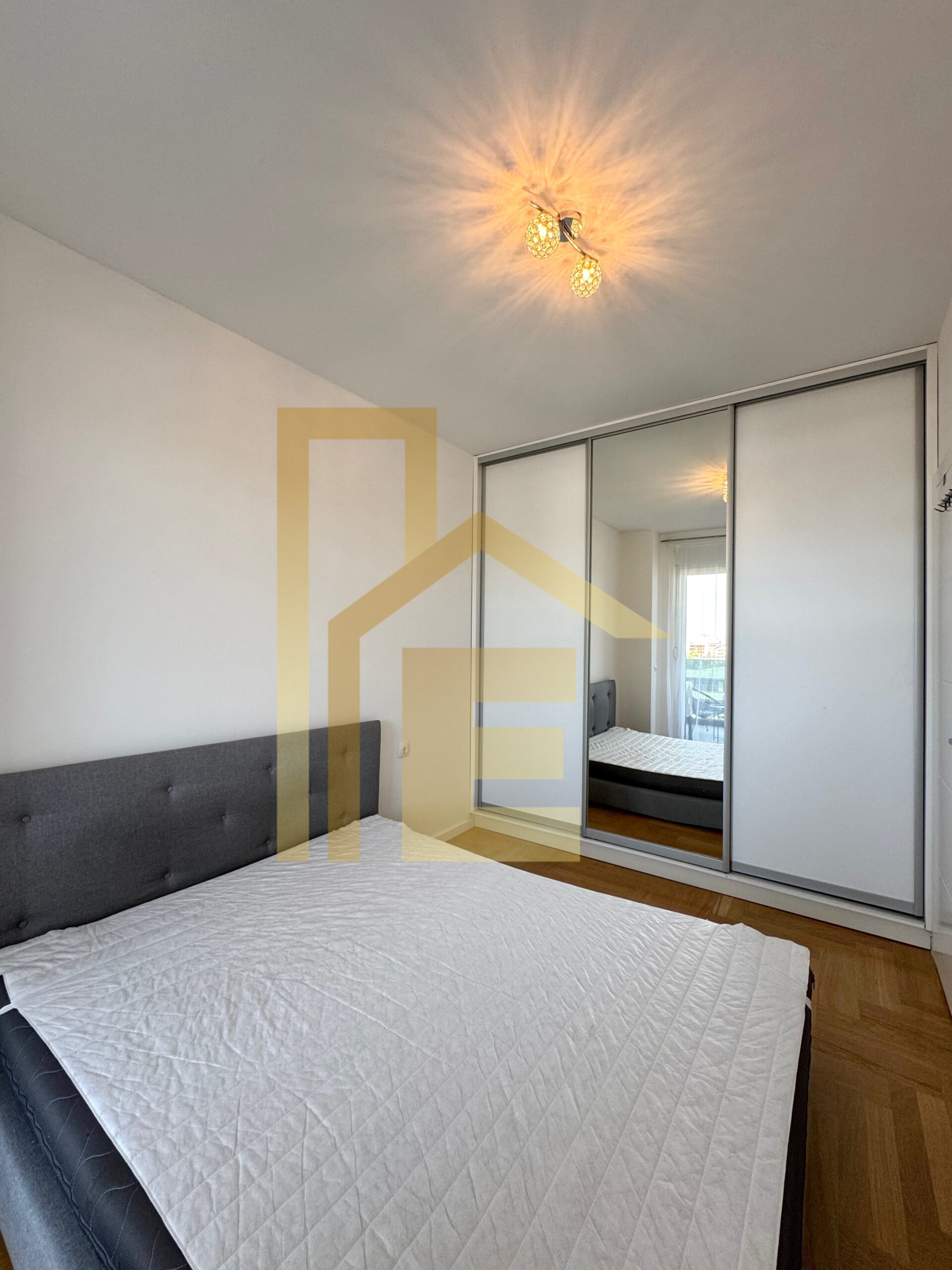 Dvosoban stan sa garažom, SPO Casa Mia slika 15