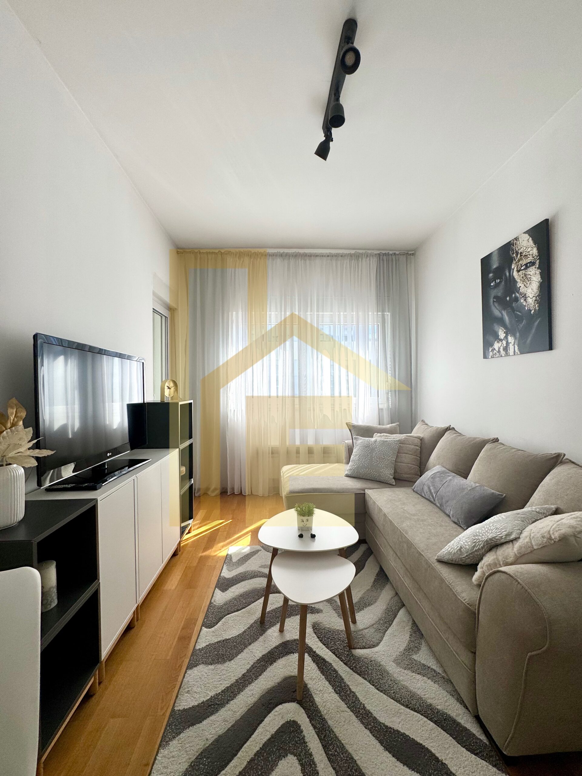 Iznajmljujemo dvosoban stan kod kafića Everest slika 7