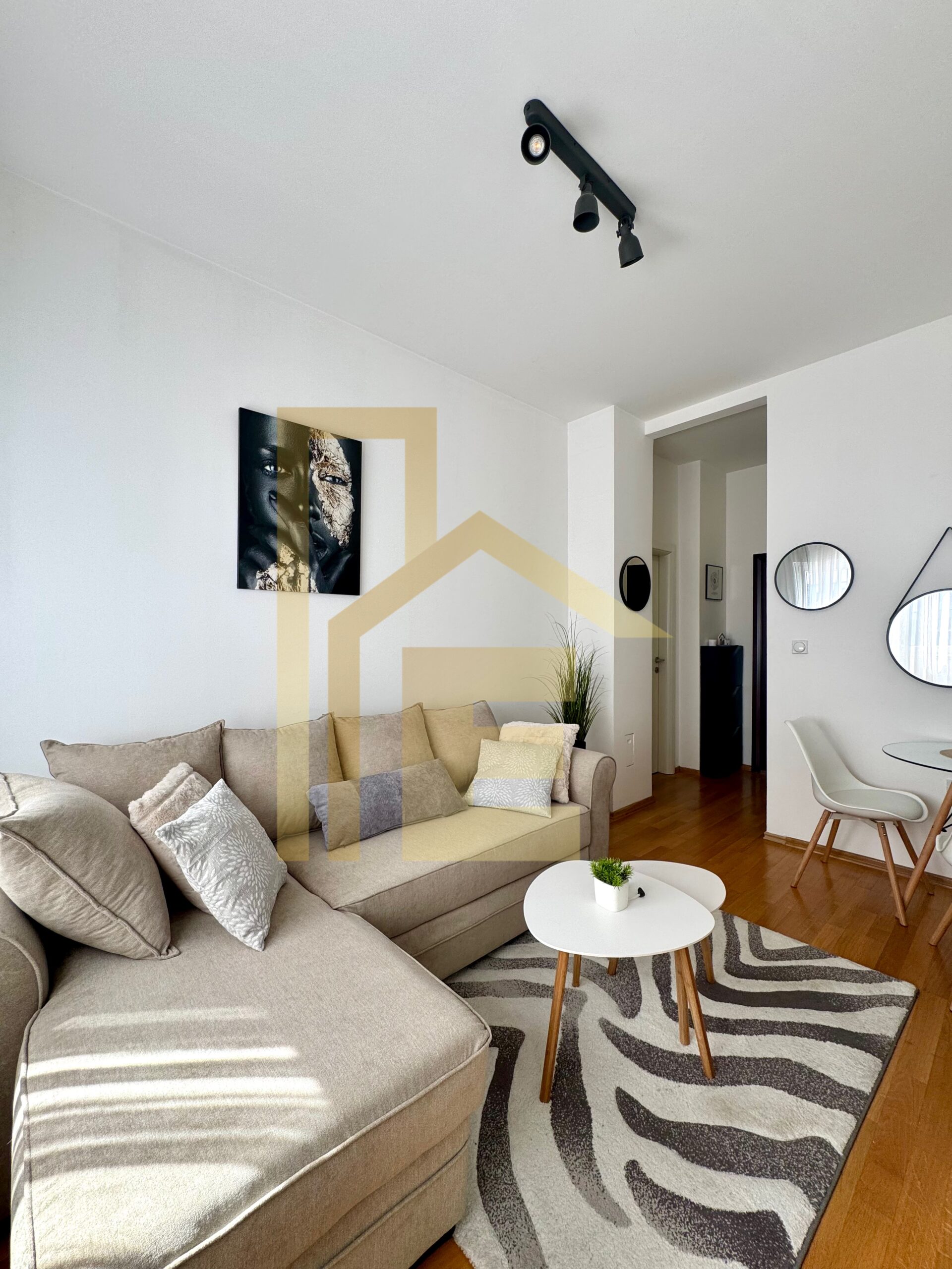 Iznajmljujemo dvosoban stan kod kafića Everest slika 6