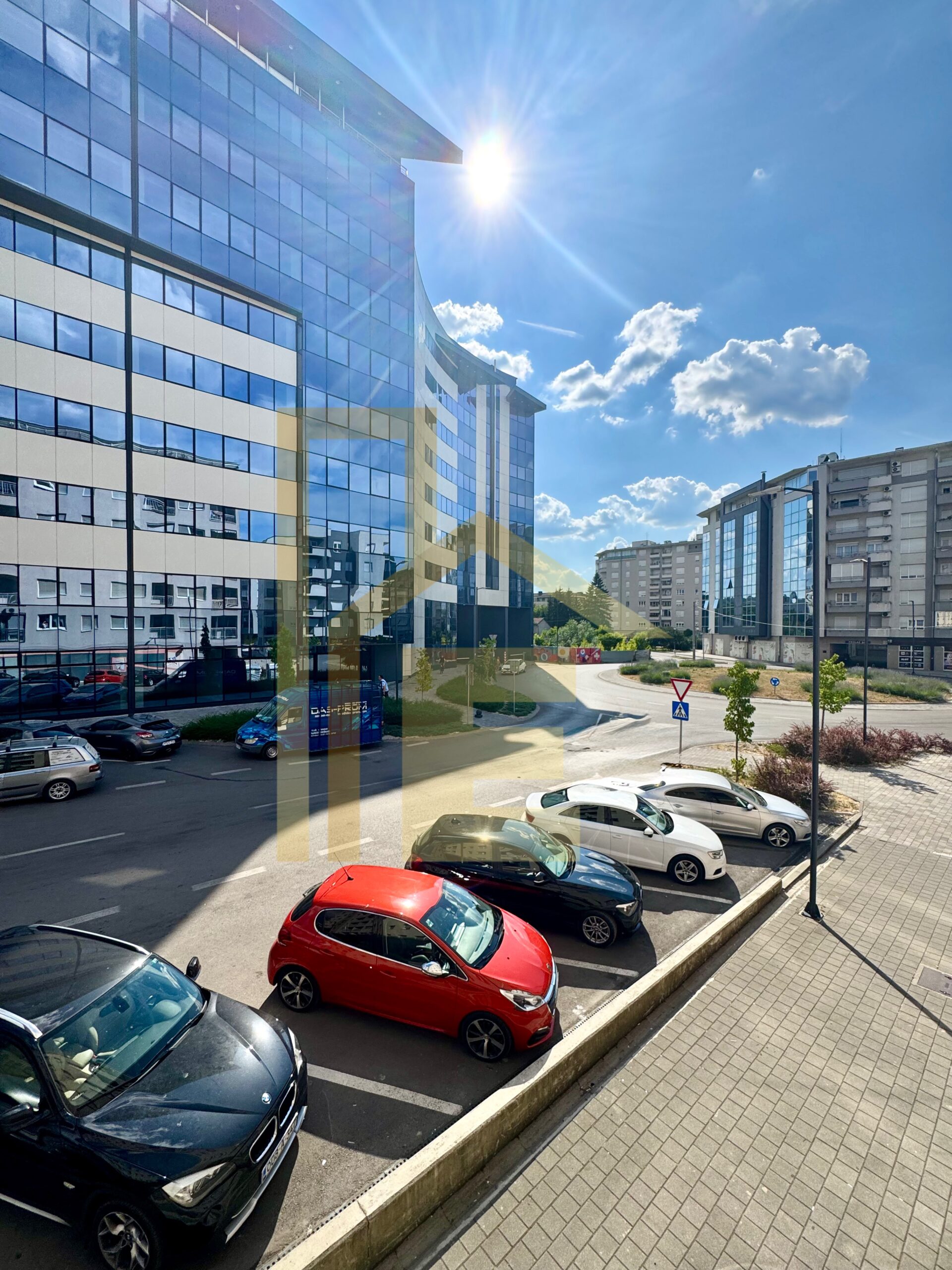 Iznajmljujemo dvosoban stan kod kafića Everest slika 22