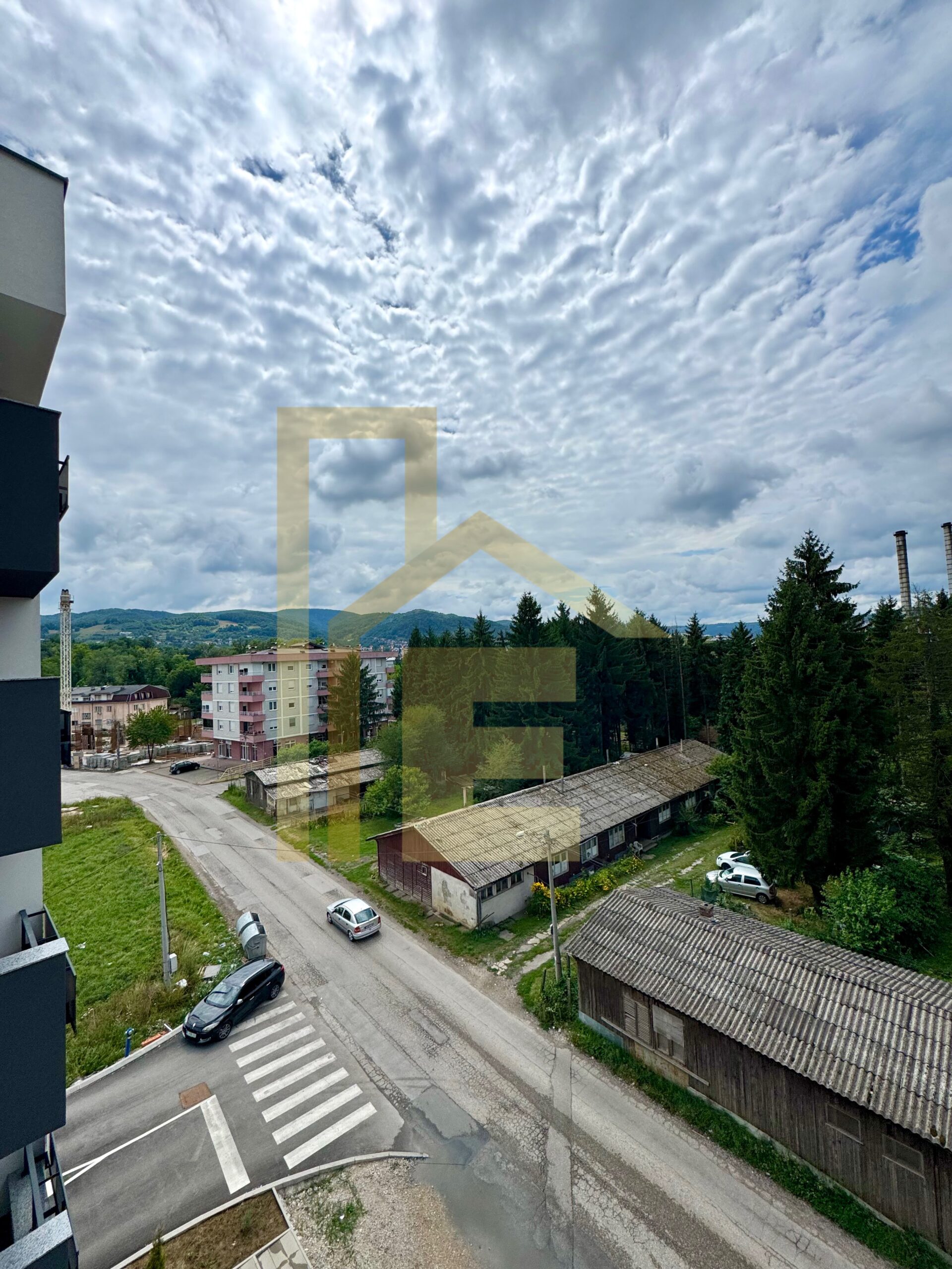 Iznajmljujemo dvosoban stan sa garažom, naselje Ada slika 17