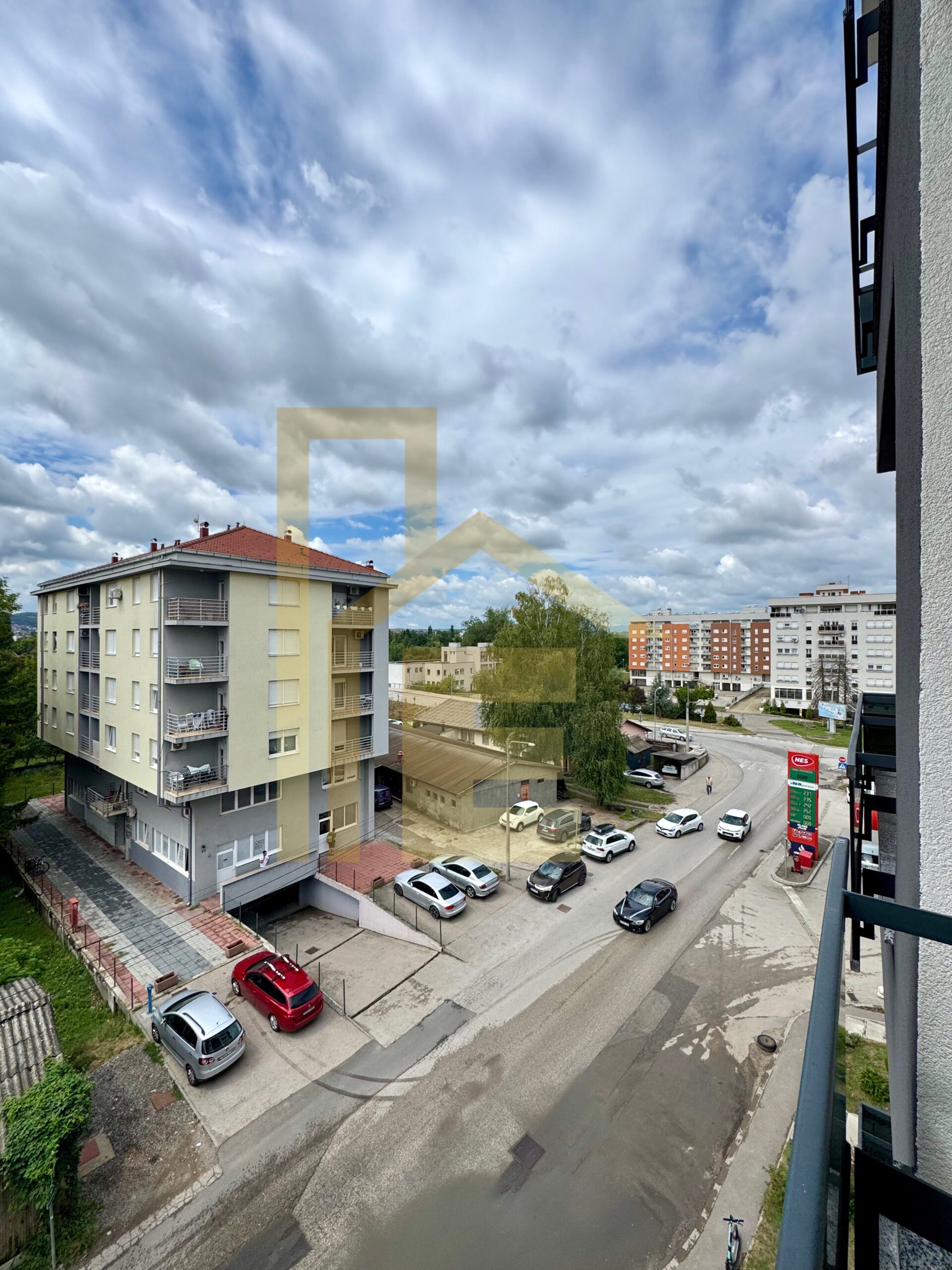Iznajmljujemo dvosoban stan sa garažom, naselje Ada slika 18