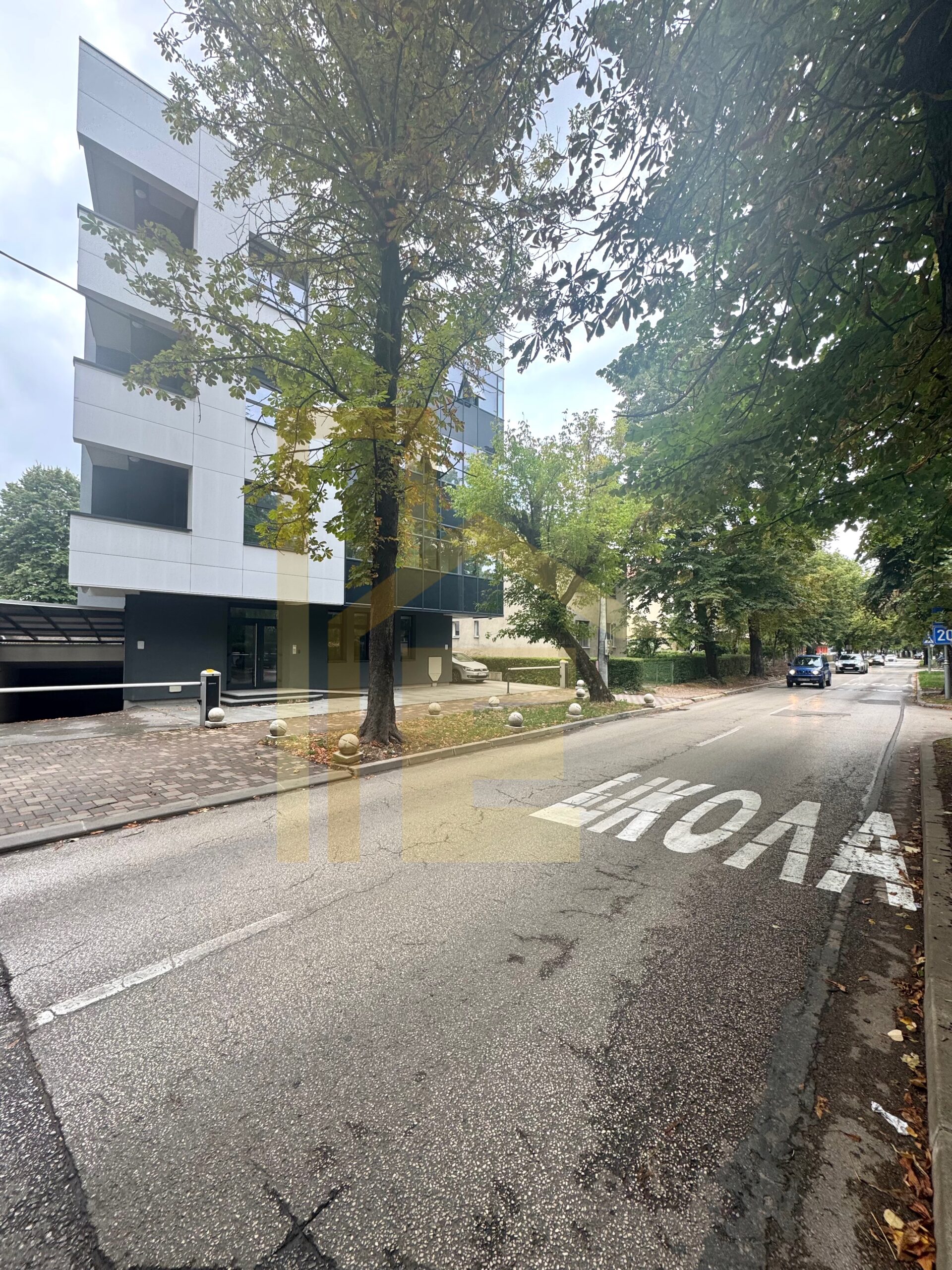 Iznajmljujemo poslovni objekat u centru grada slika 3