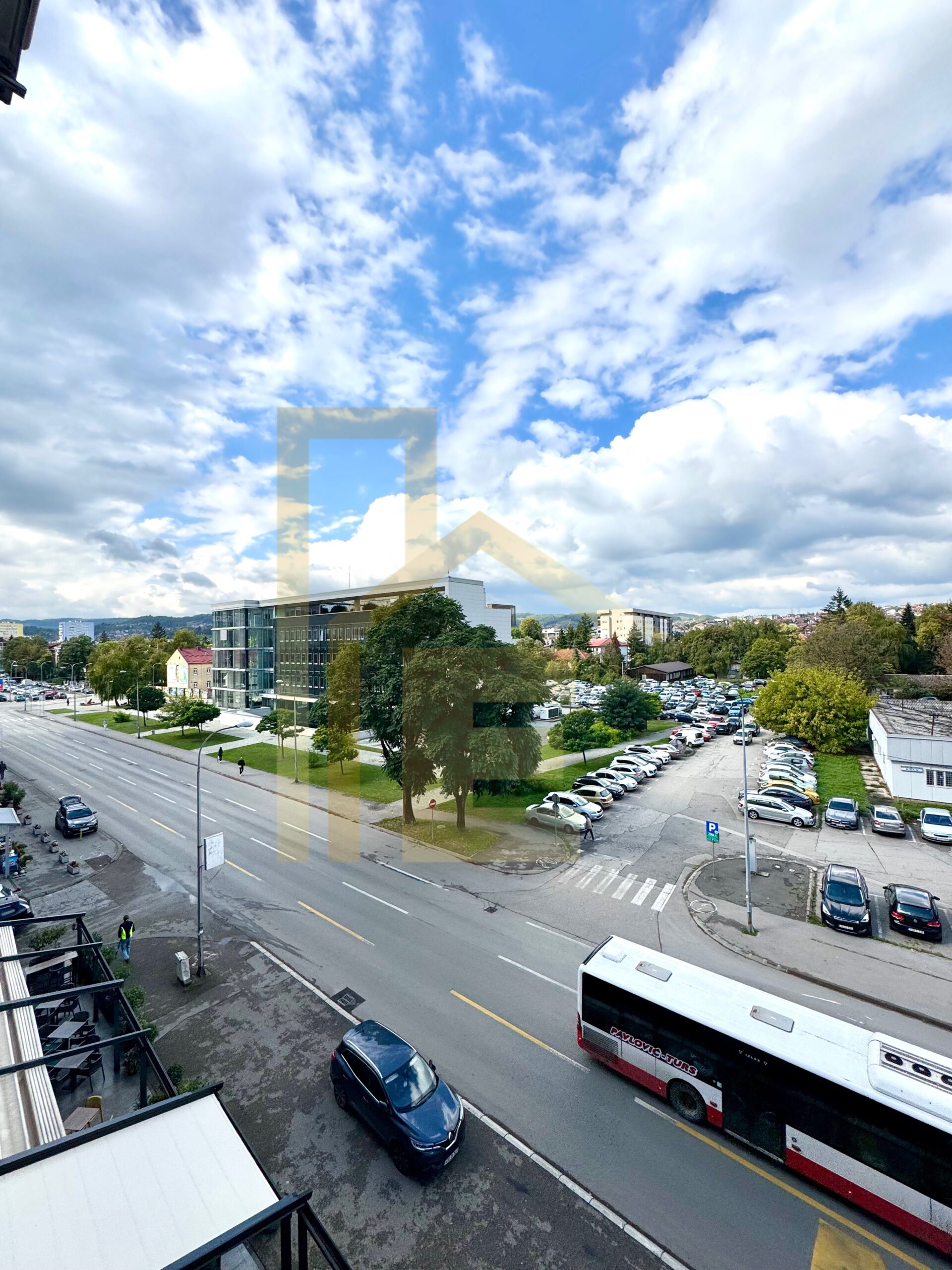 Na prodaju potpuno nov četverosoban stan, Centar slika 21