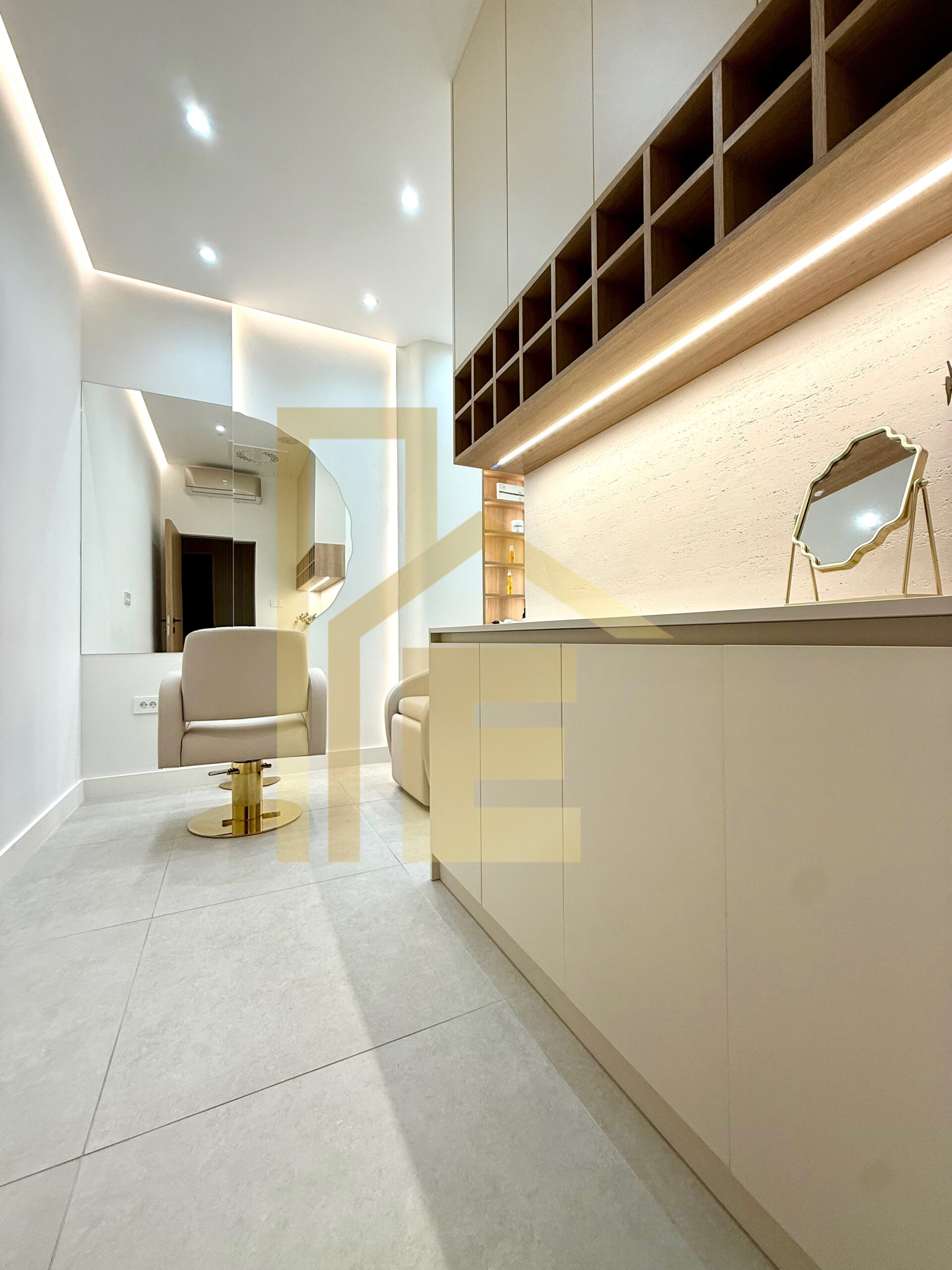 Iznajmljujemo luksuzan frizerski salon, naselje Nova Varoš slika 5