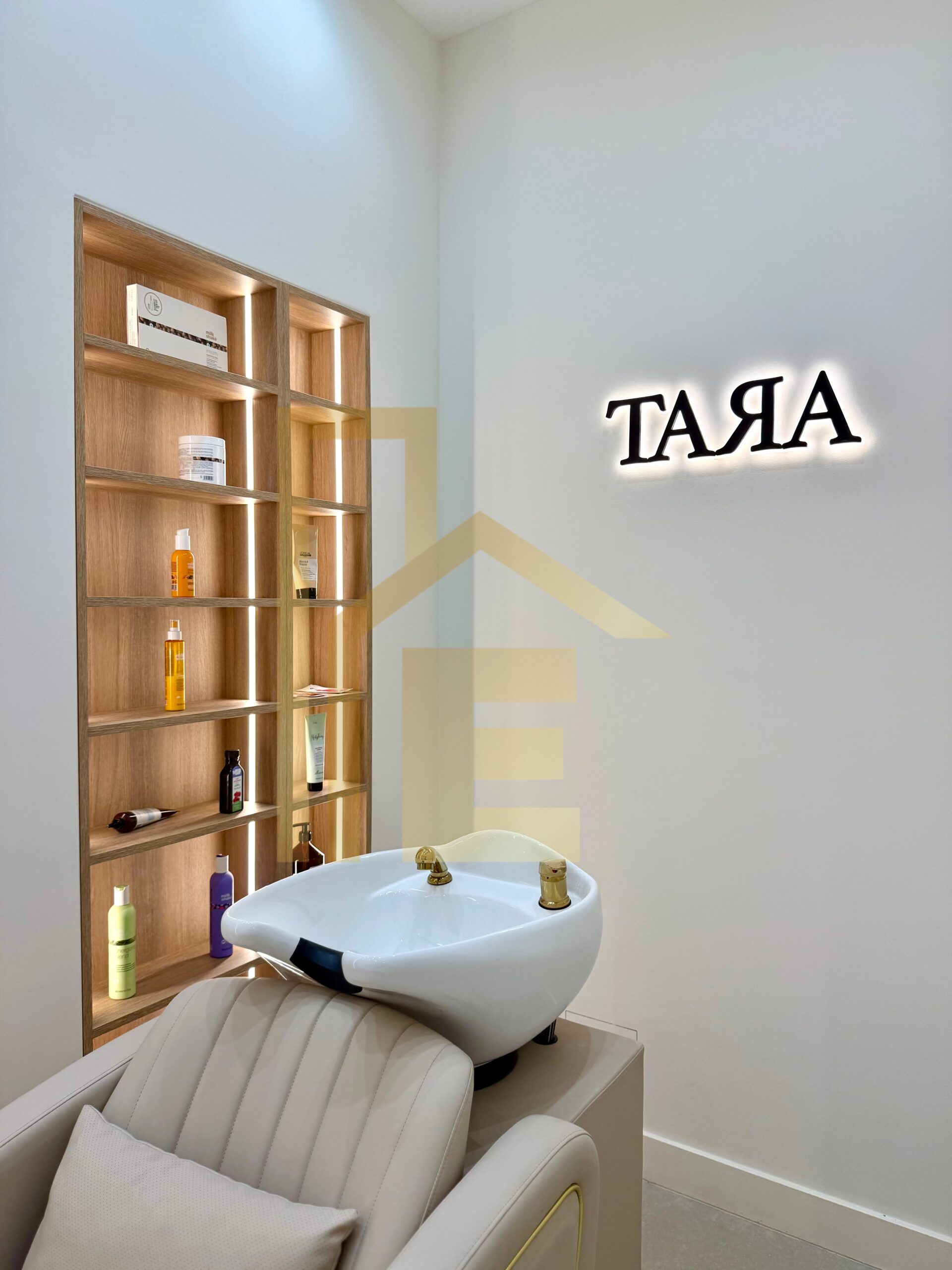 Iznajmljujemo luksuzan frizerski salon, naselje Nova Varoš slika 6