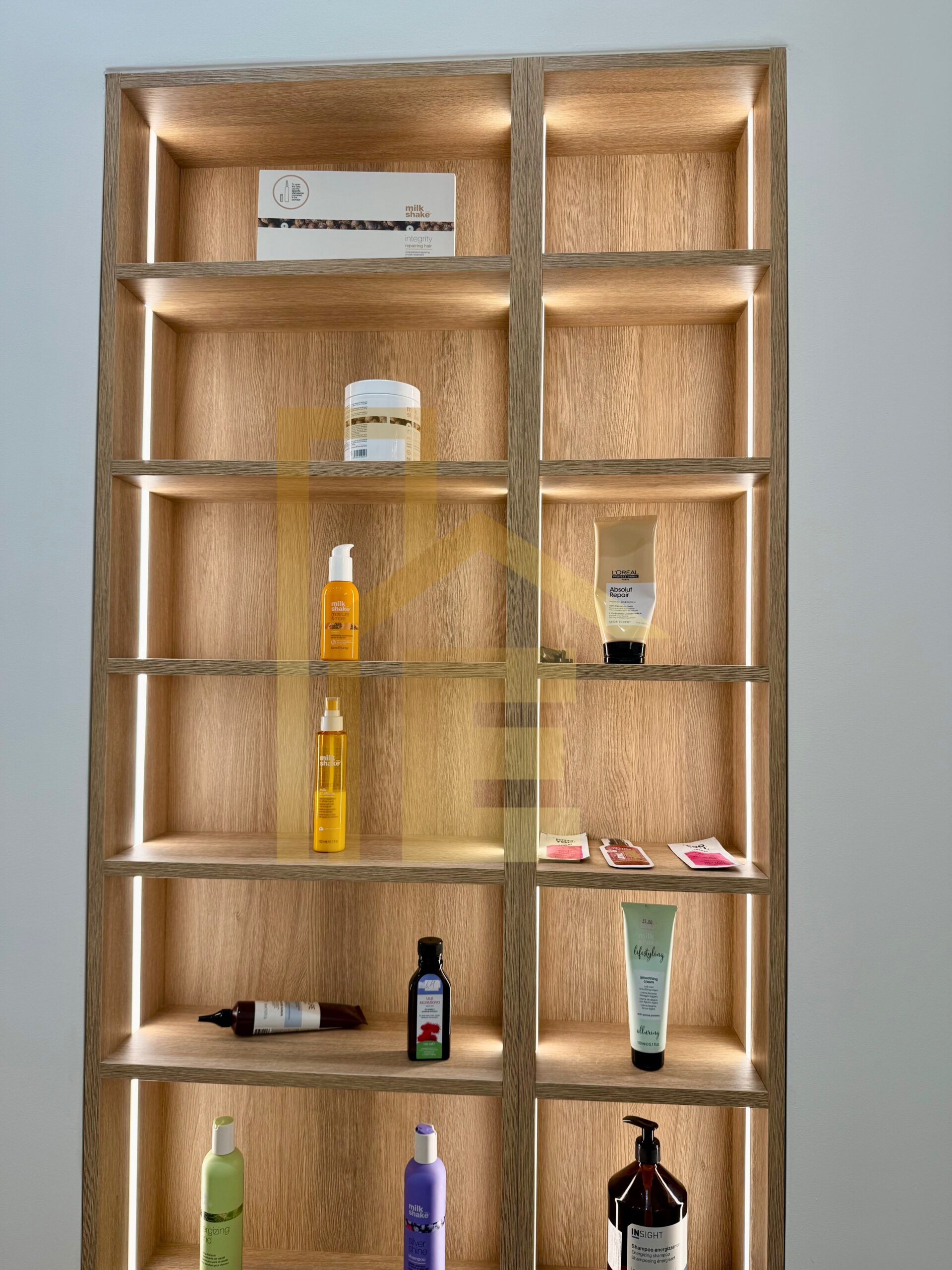 Iznajmljujemo luksuzan frizerski salon, naselje Nova Varoš slika 10