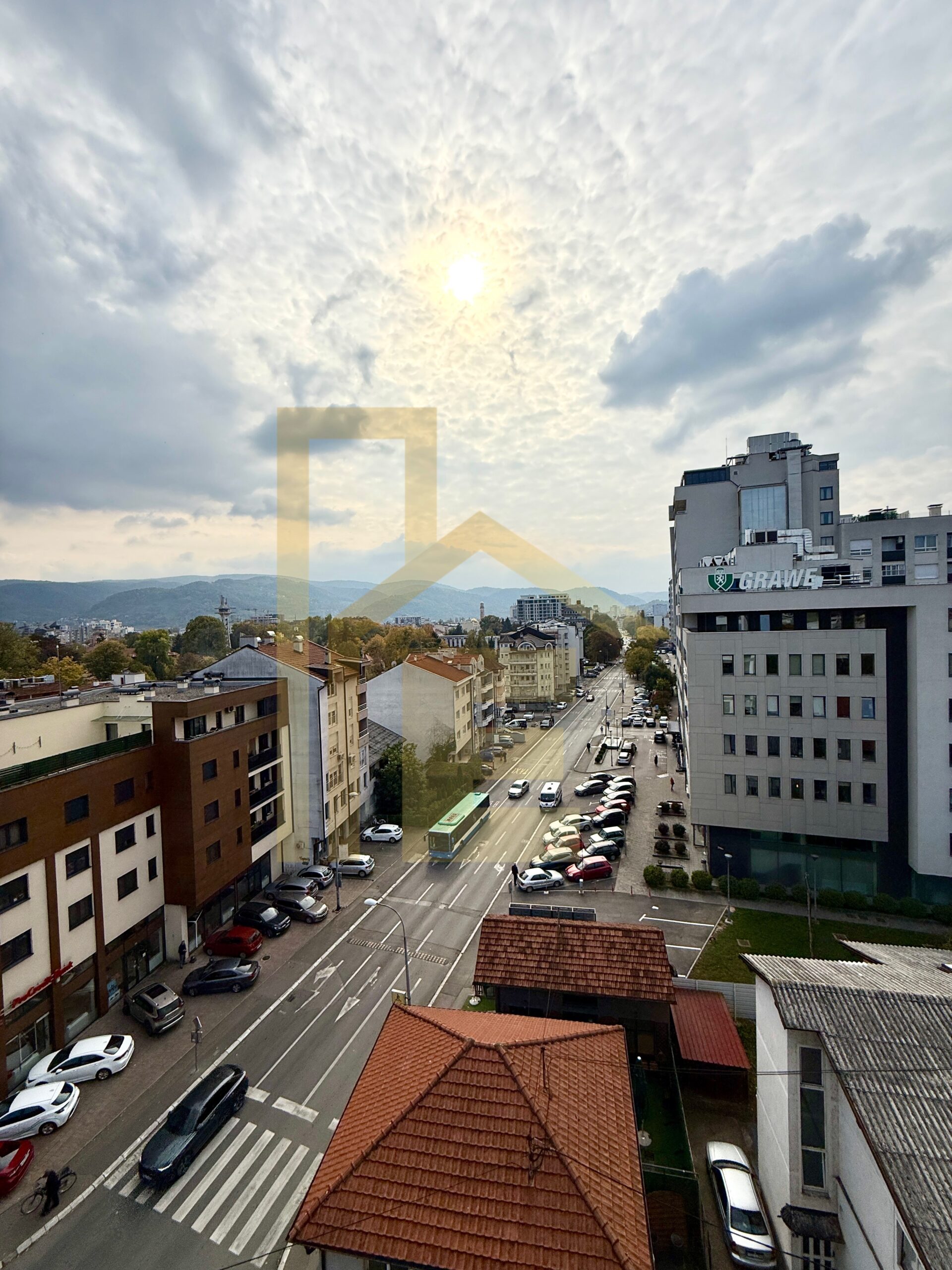 LUX Trosoban stan sa garažom, naselje Nova Varoš slika 13
