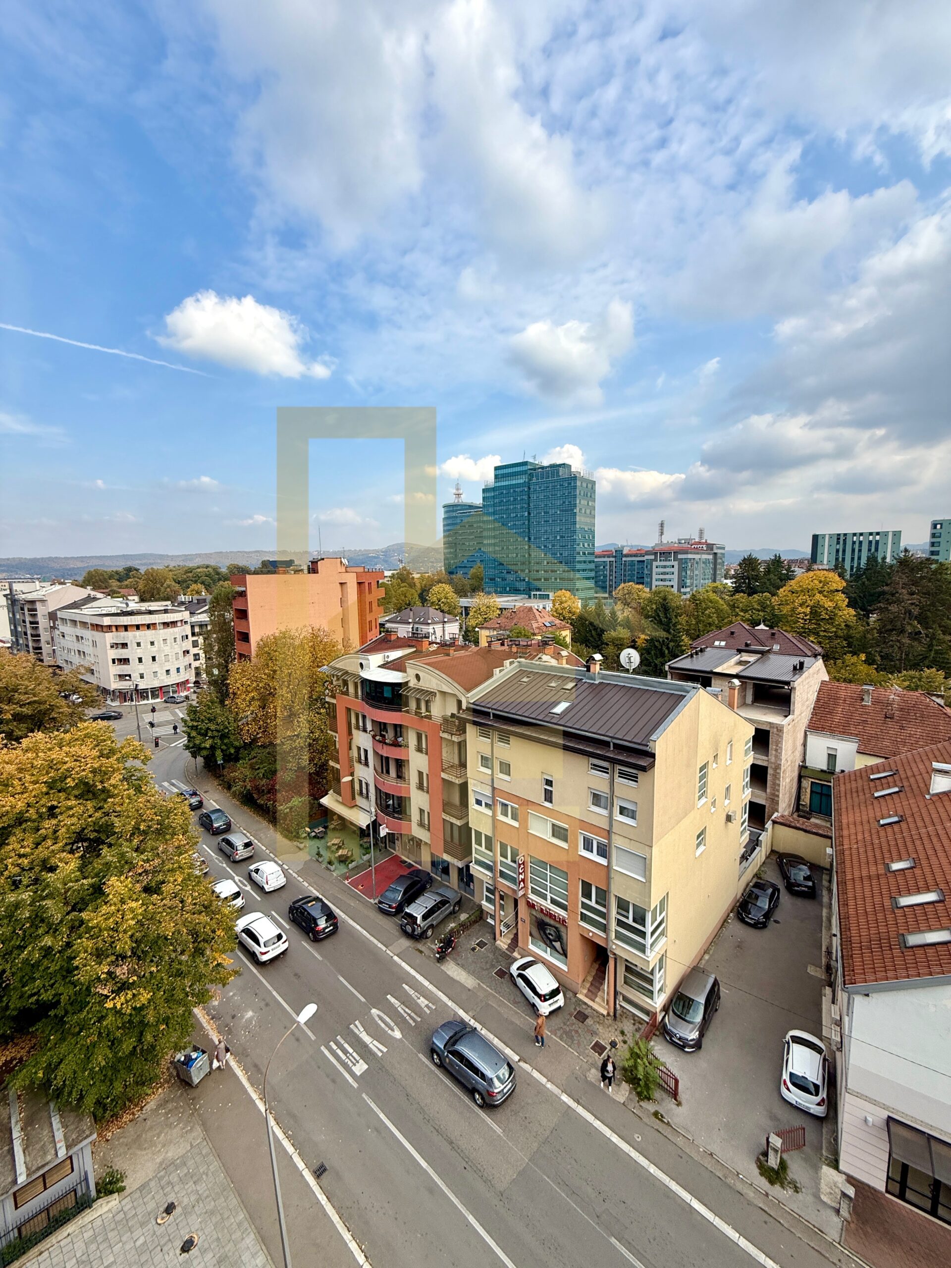 LUX Trosoban stan sa garažom, naselje Nova Varoš slika 24