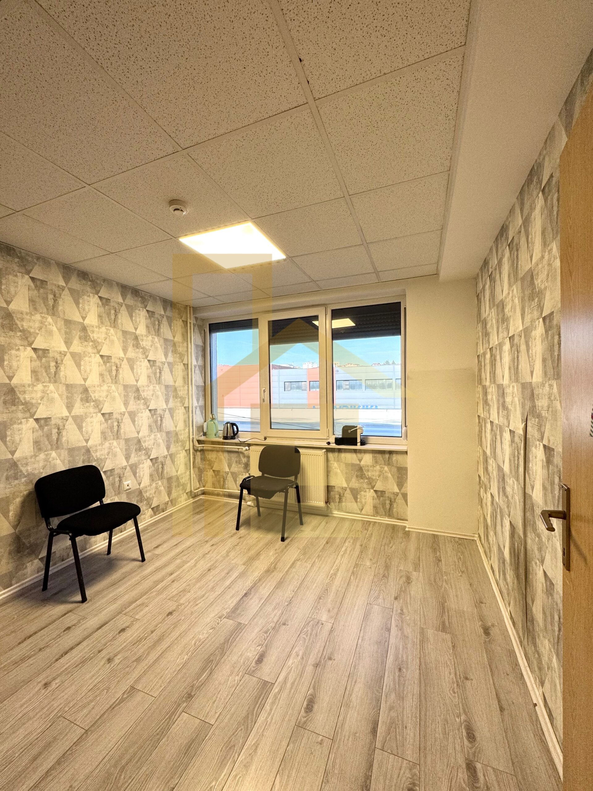 Iznajmljujemo kancelarijski prostor, Centar slika 2