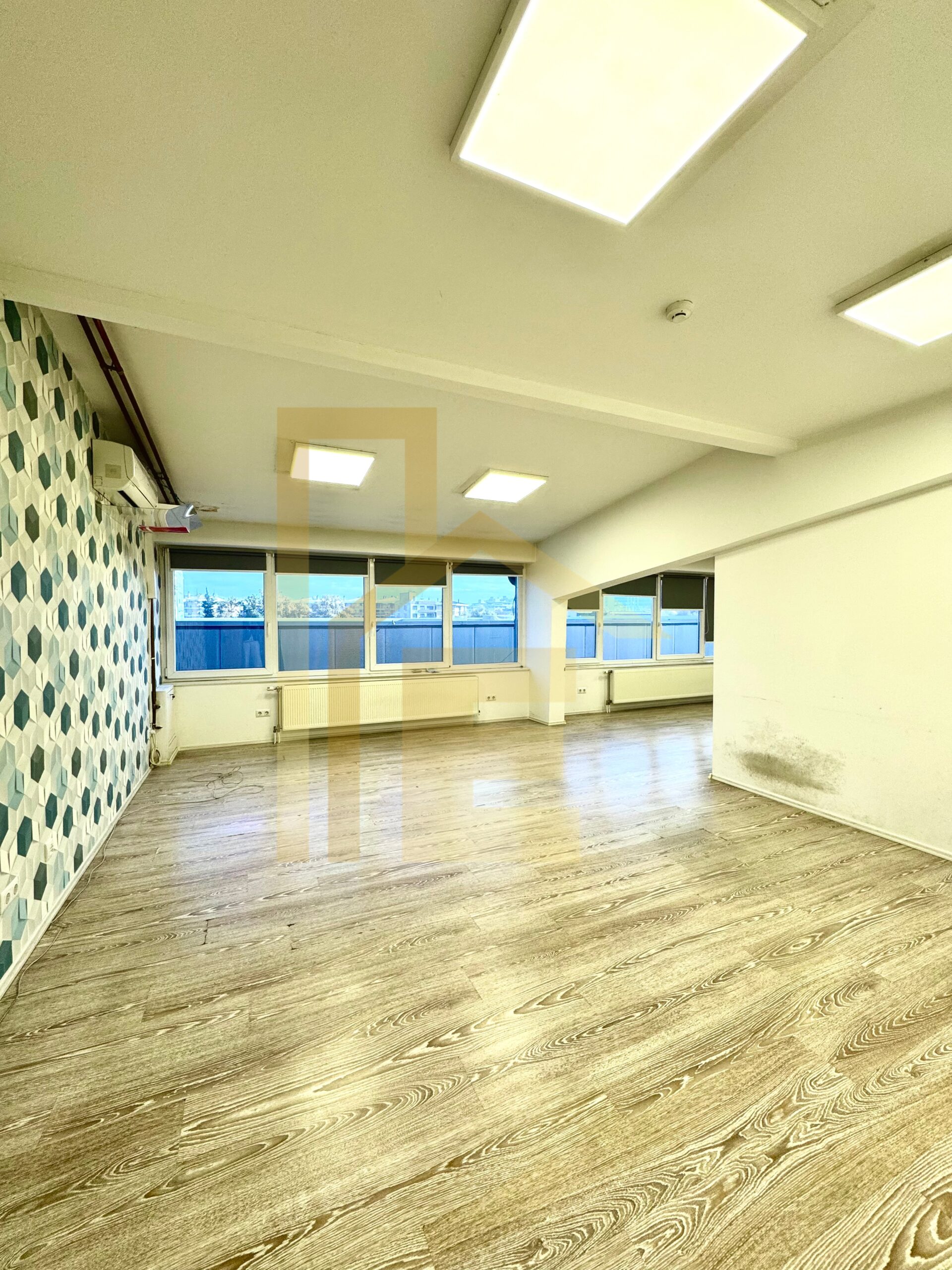 Iznajmljujemo kancelarijski prostor, Centar slika 4