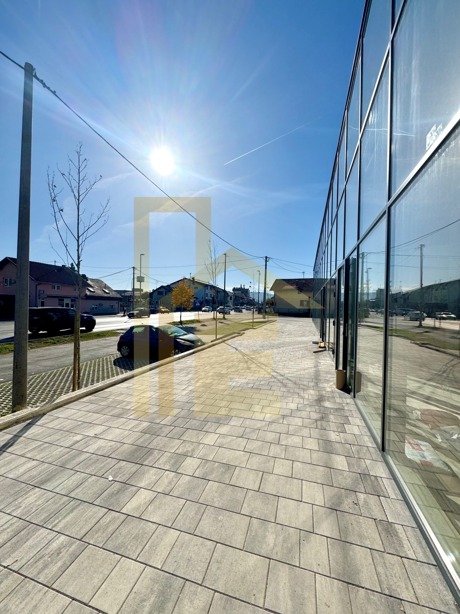 Iznajmljujemo poslovni prostor na prometnoj lokaciji, Lazarevo slika 7