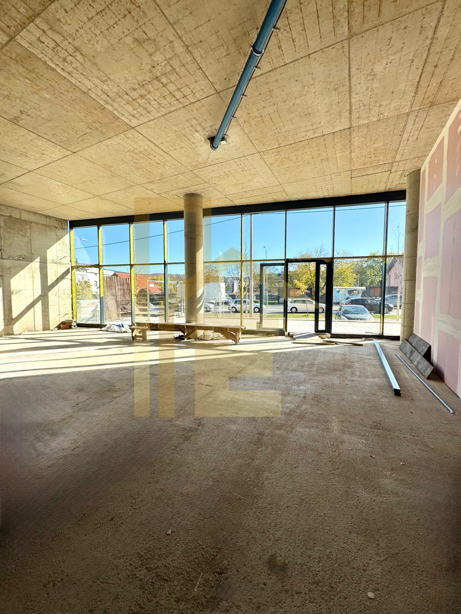 Iznajmljujemo poslovni prostor na prometnoj lokaciji, Lazarevo slika 6