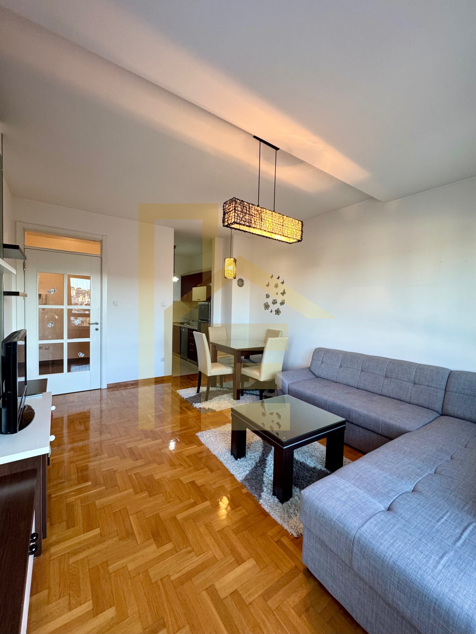 Iznajmljujemo komforan dvosoban stan, naselje Nova Varoš slika 5