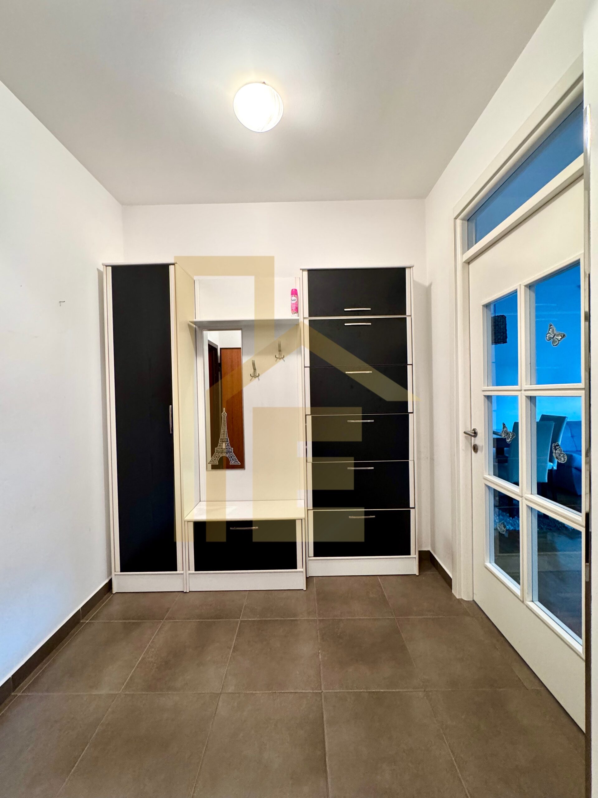 Iznajmljujemo komforan dvosoban stan, naselje Nova Varoš slika 19